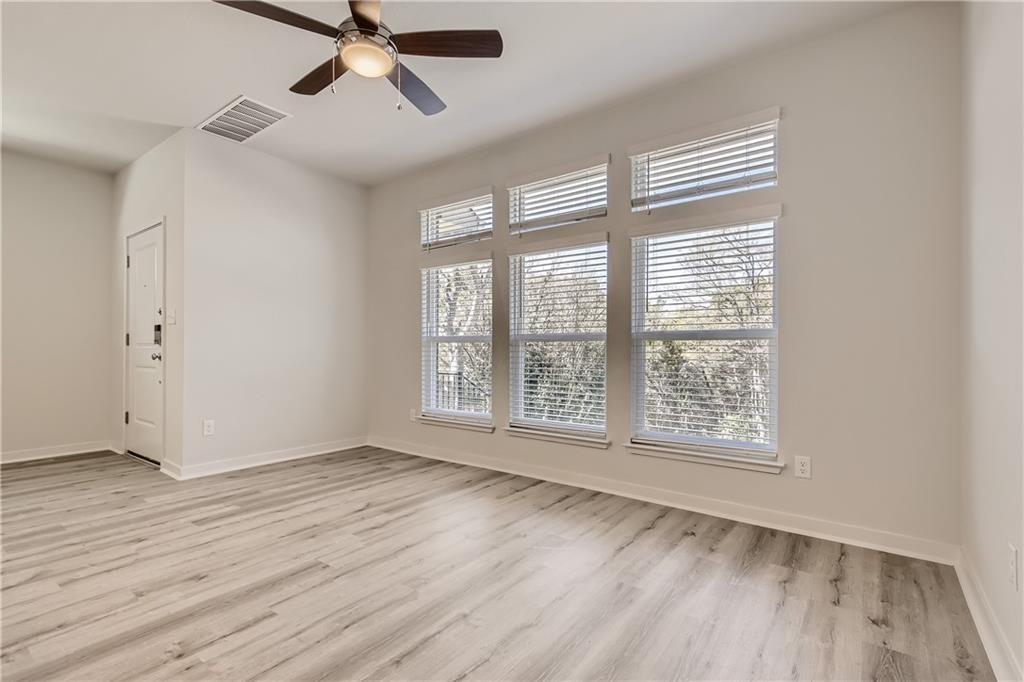 605 W South St # 311, Leander, TX 78641