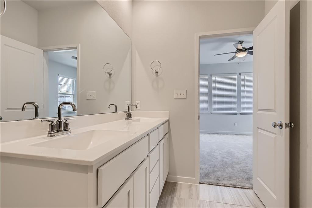 605 W South St # 311, Leander, TX 78641