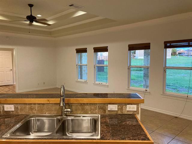 127 Turkey Run, Meadowlakes, TX 78654