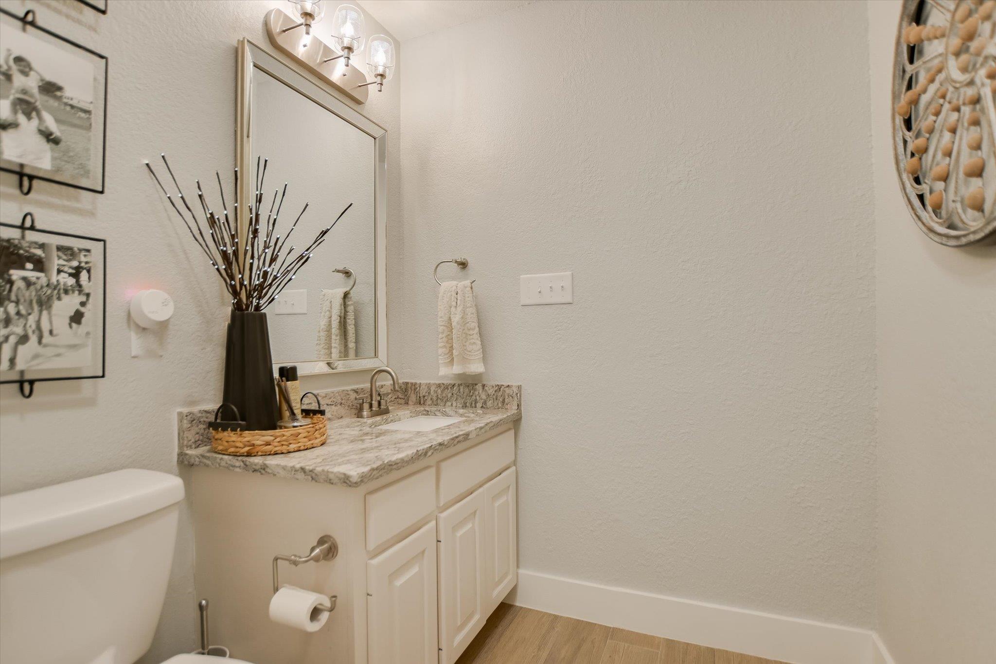 800 Western Bit, Horseshoe Bay, TX 78657