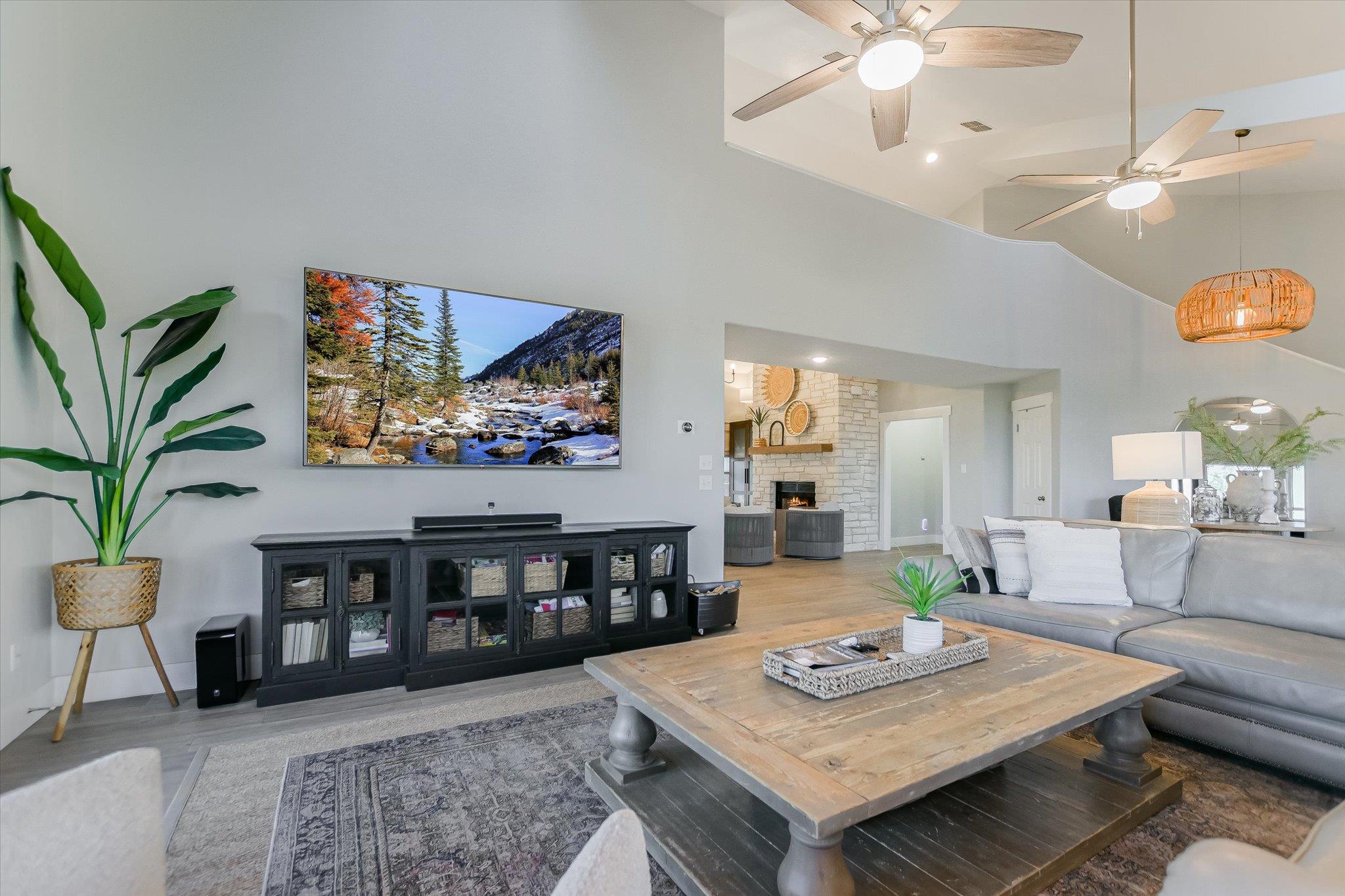 800 Western Bit, Horseshoe Bay, TX 78657