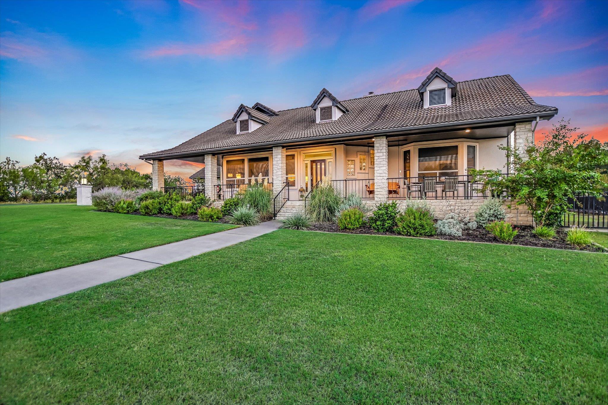 800 Western Bit, Horseshoe Bay, TX 78657