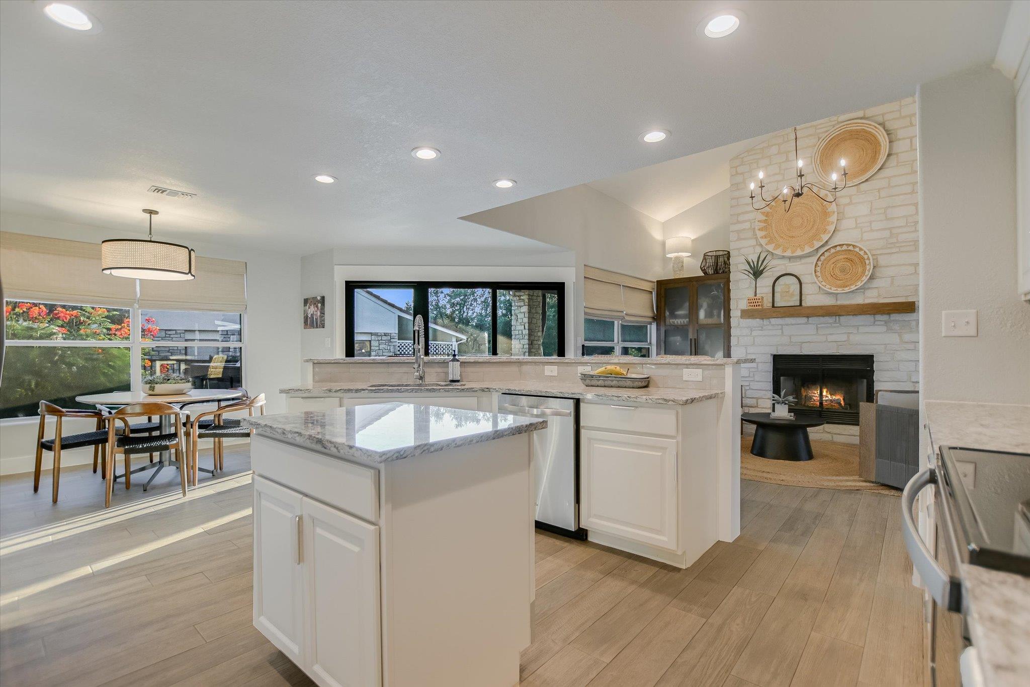 800 Western Bit, Horseshoe Bay, TX 78657