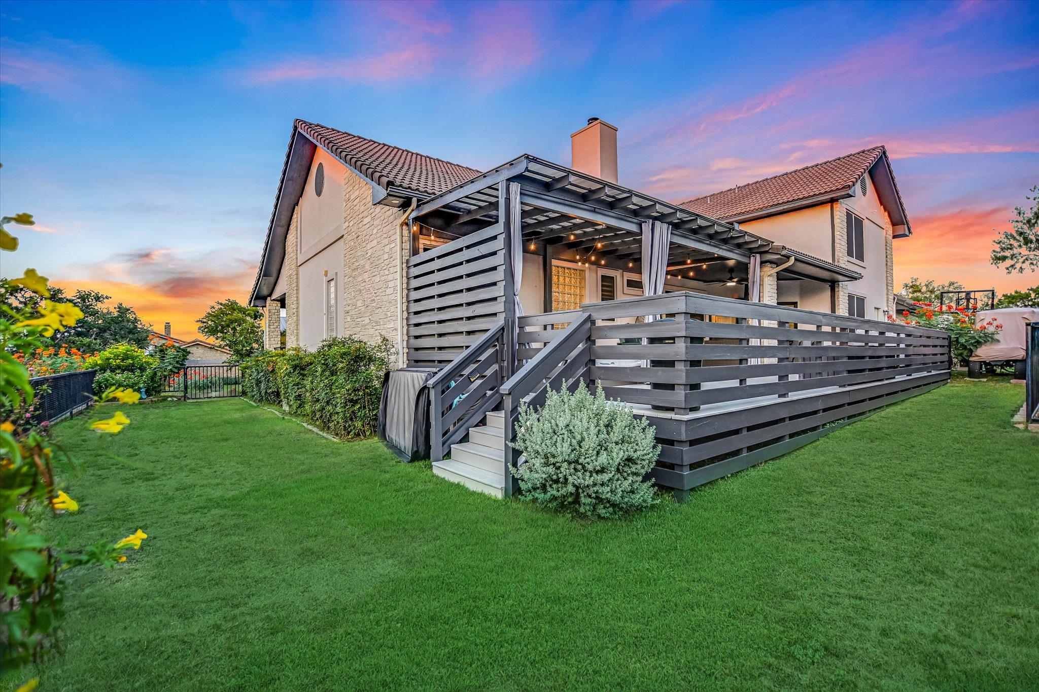 800 Western Bit, Horseshoe Bay, TX 78657