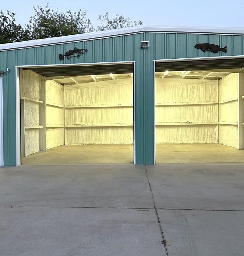 302 E Dallas Ave, Seadrift, TX 77983