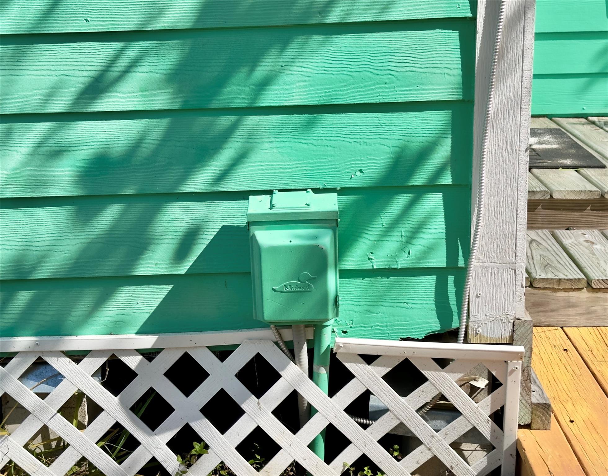 302 E Dallas Ave, Seadrift, TX 77983