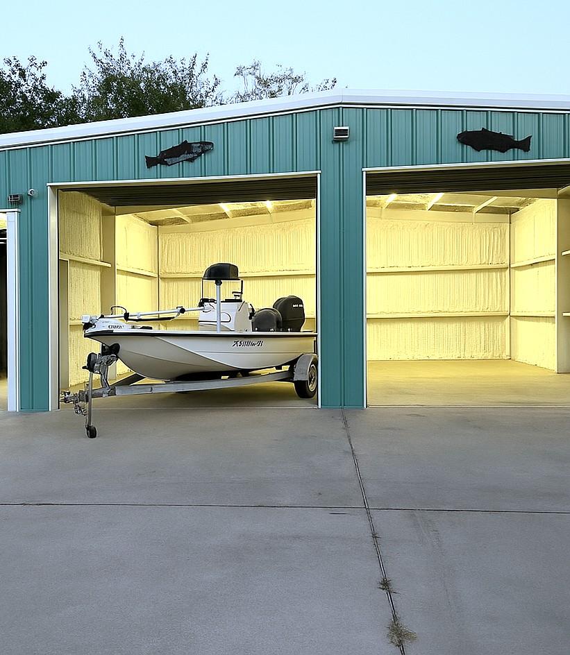 302 E Dallas Ave, Seadrift, TX 77983