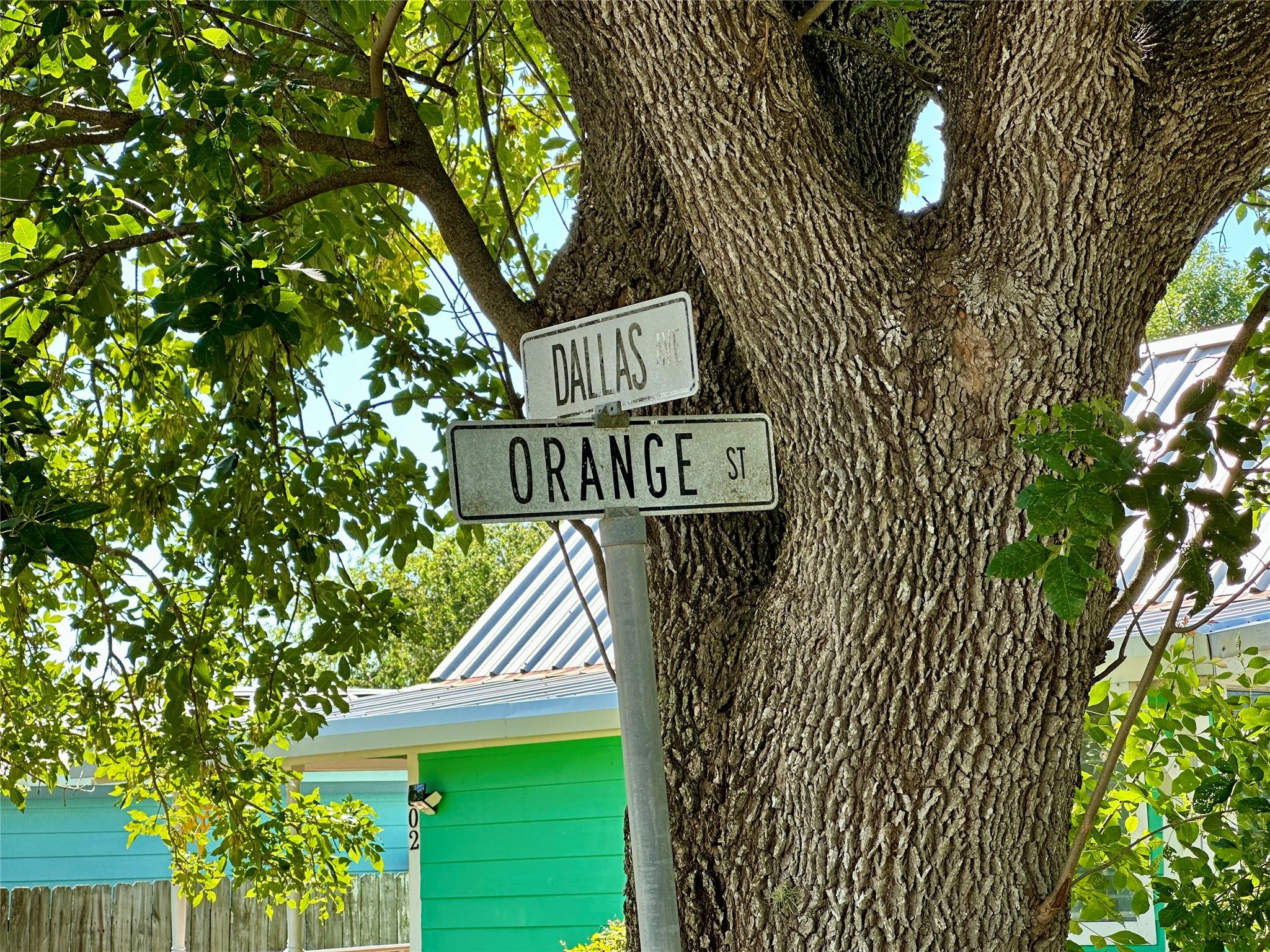 302 E Dallas Ave, Seadrift, TX 77983