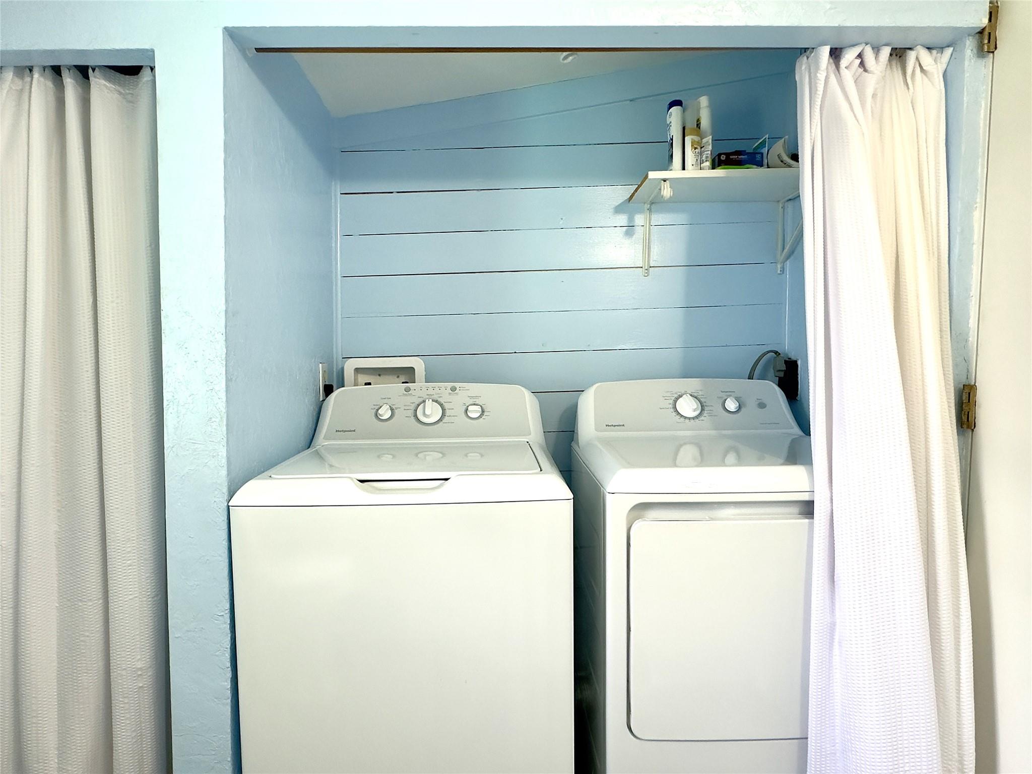 302 E Dallas Ave, Seadrift, TX 77983