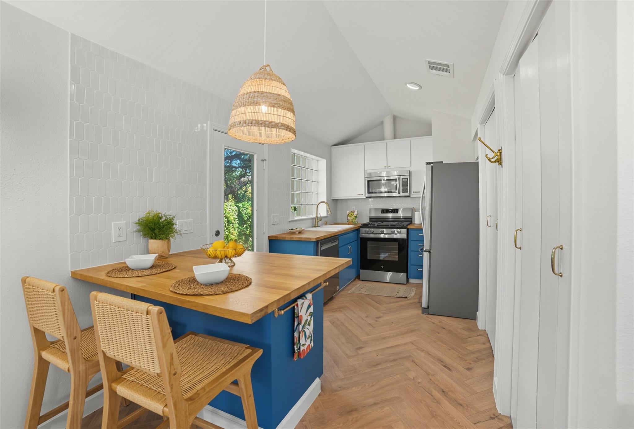 1608 Morgan Ln, Austin, TX 78704