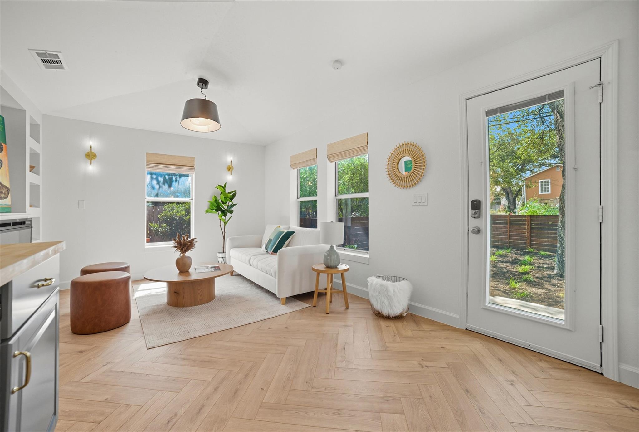 1608 Morgan Ln, Austin, TX 78704