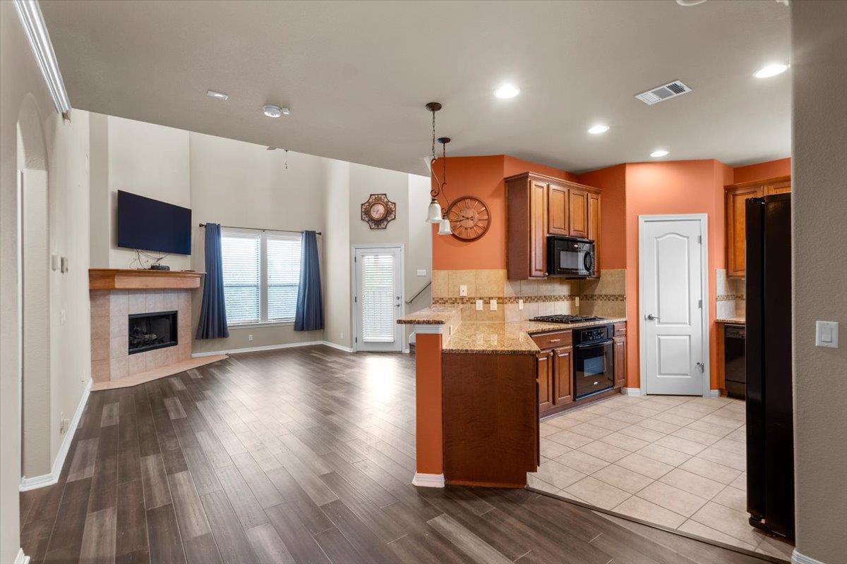 13904 Ashton Woods Cir # 24, Austin, TX 78727