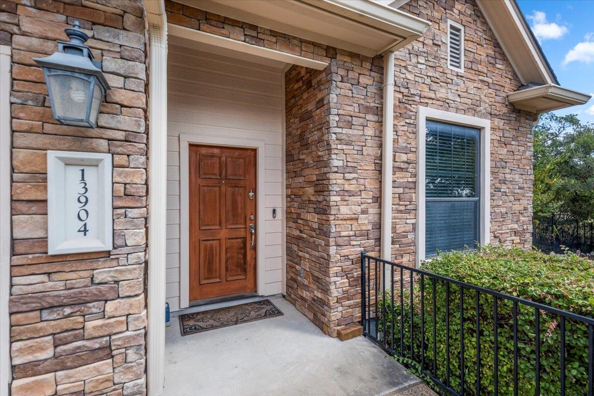13904 Ashton Woods Cir # 24, Austin, TX 78727