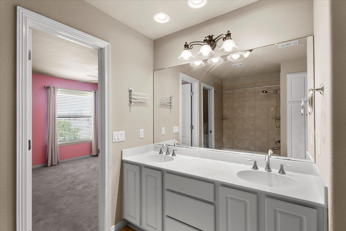 13904 Ashton Woods Cir # 24, Austin, TX 78727