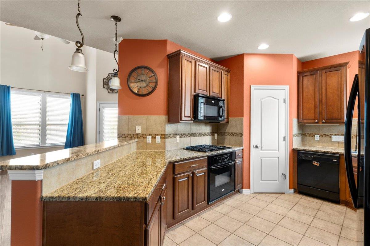 13904 Ashton Woods Cir # 24, Austin, TX 78727