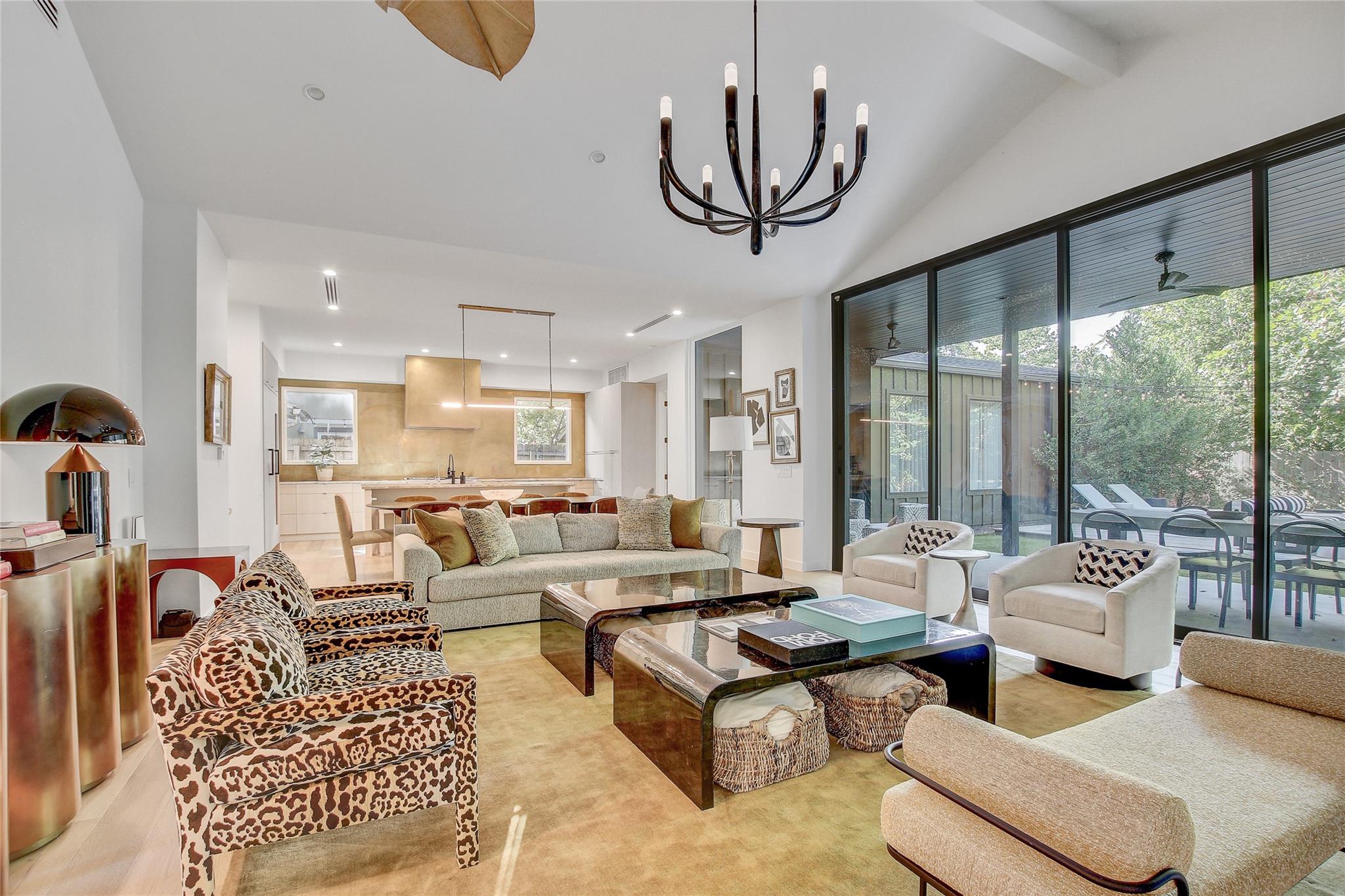 2006 Ford St, Austin, TX 78704