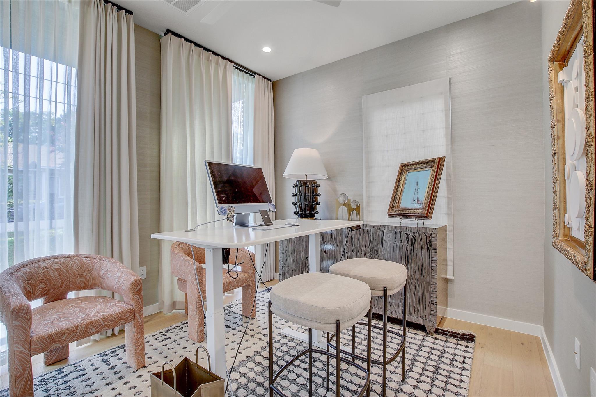 2006 Ford St, Austin, TX 78704