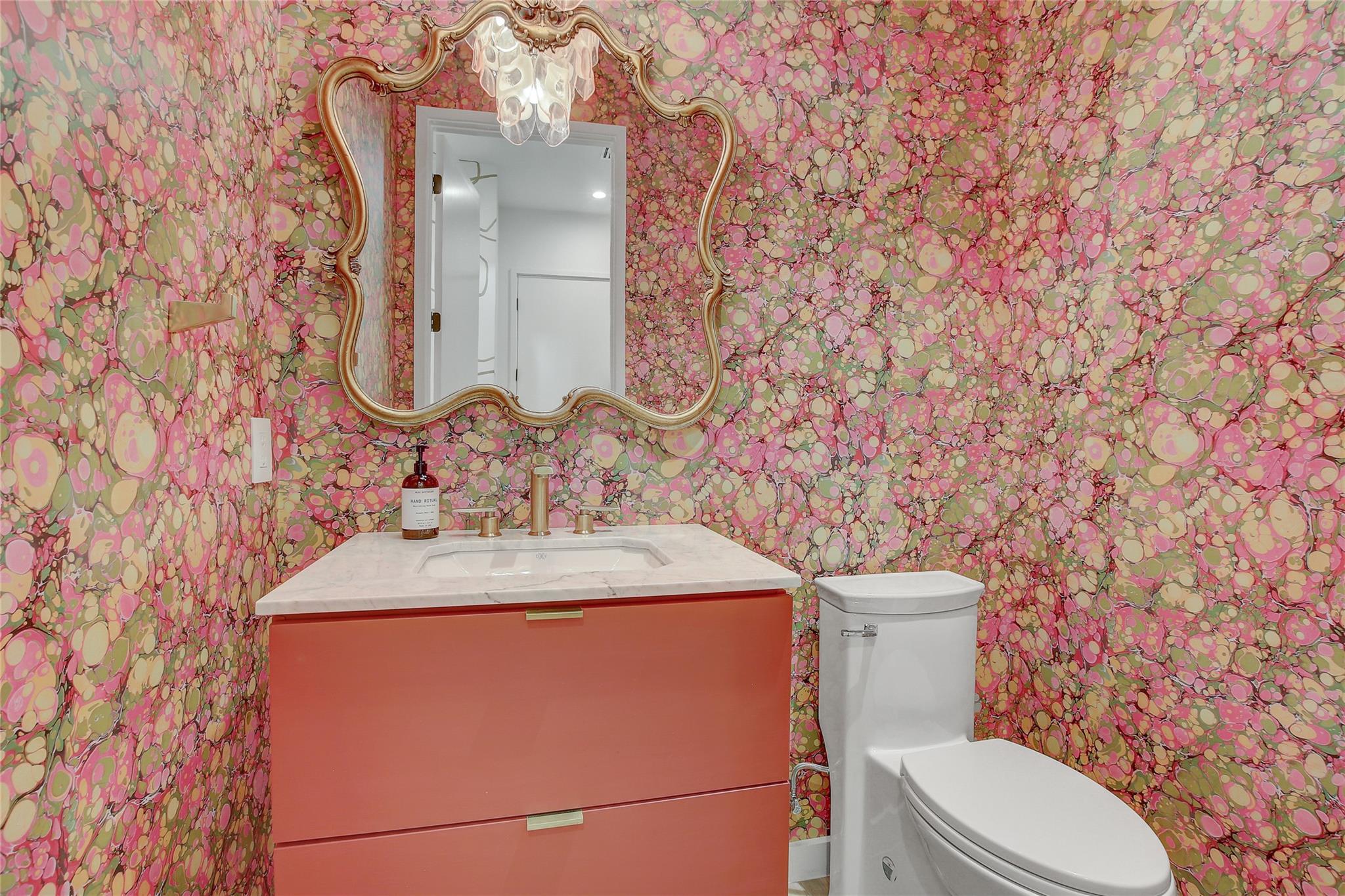 2006 Ford St, Austin, TX 78704