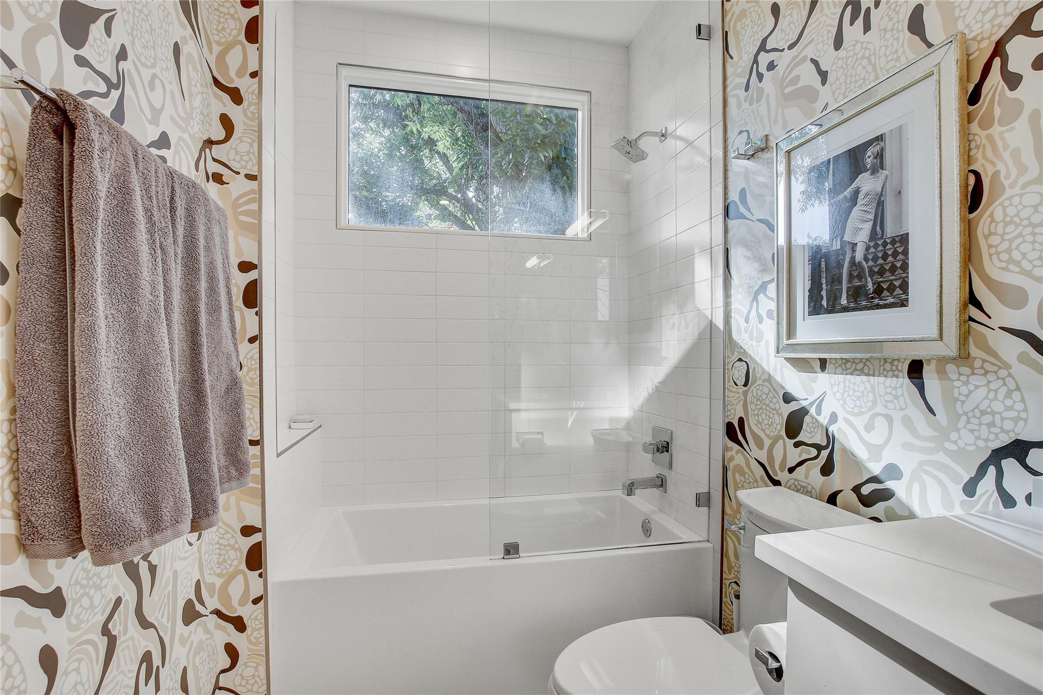 2006 Ford St, Austin, TX 78704