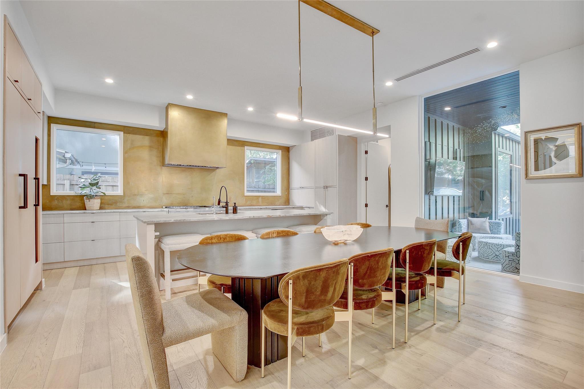 2006 Ford St, Austin, TX 78704