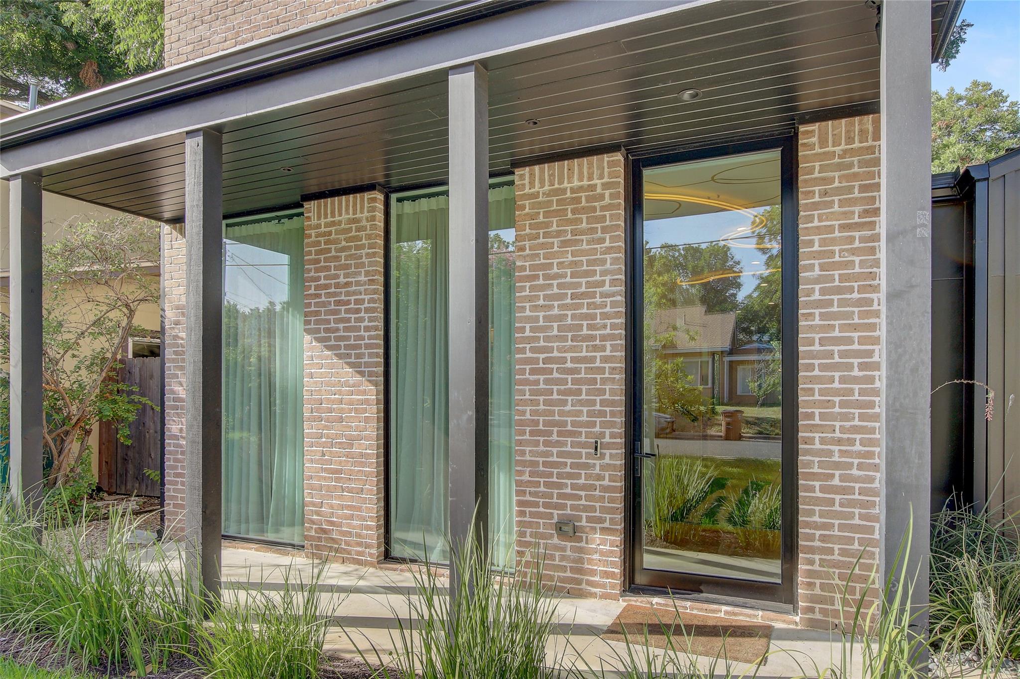 2006 Ford St, Austin, TX 78704