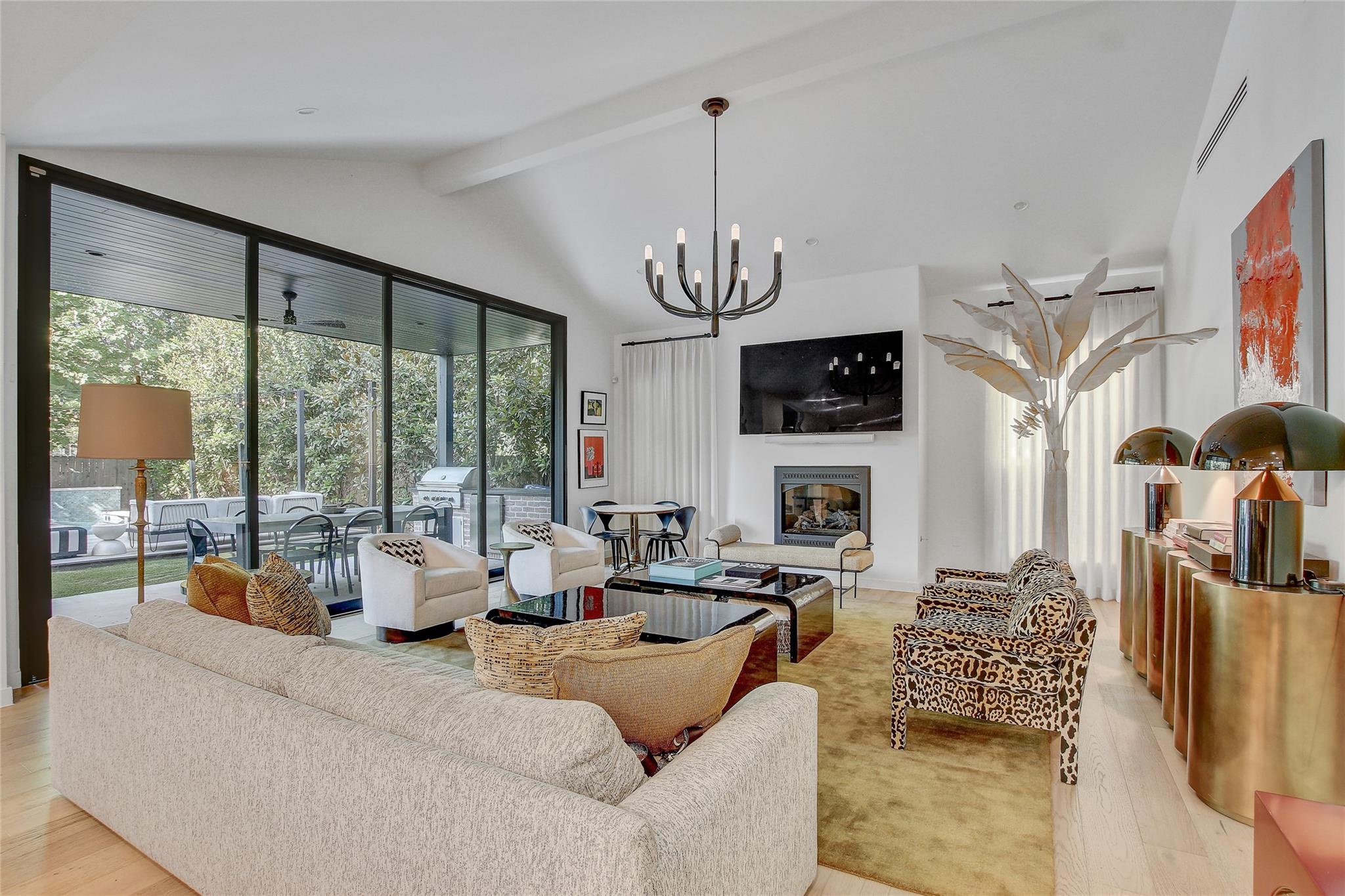 2006 Ford St, Austin, TX 78704