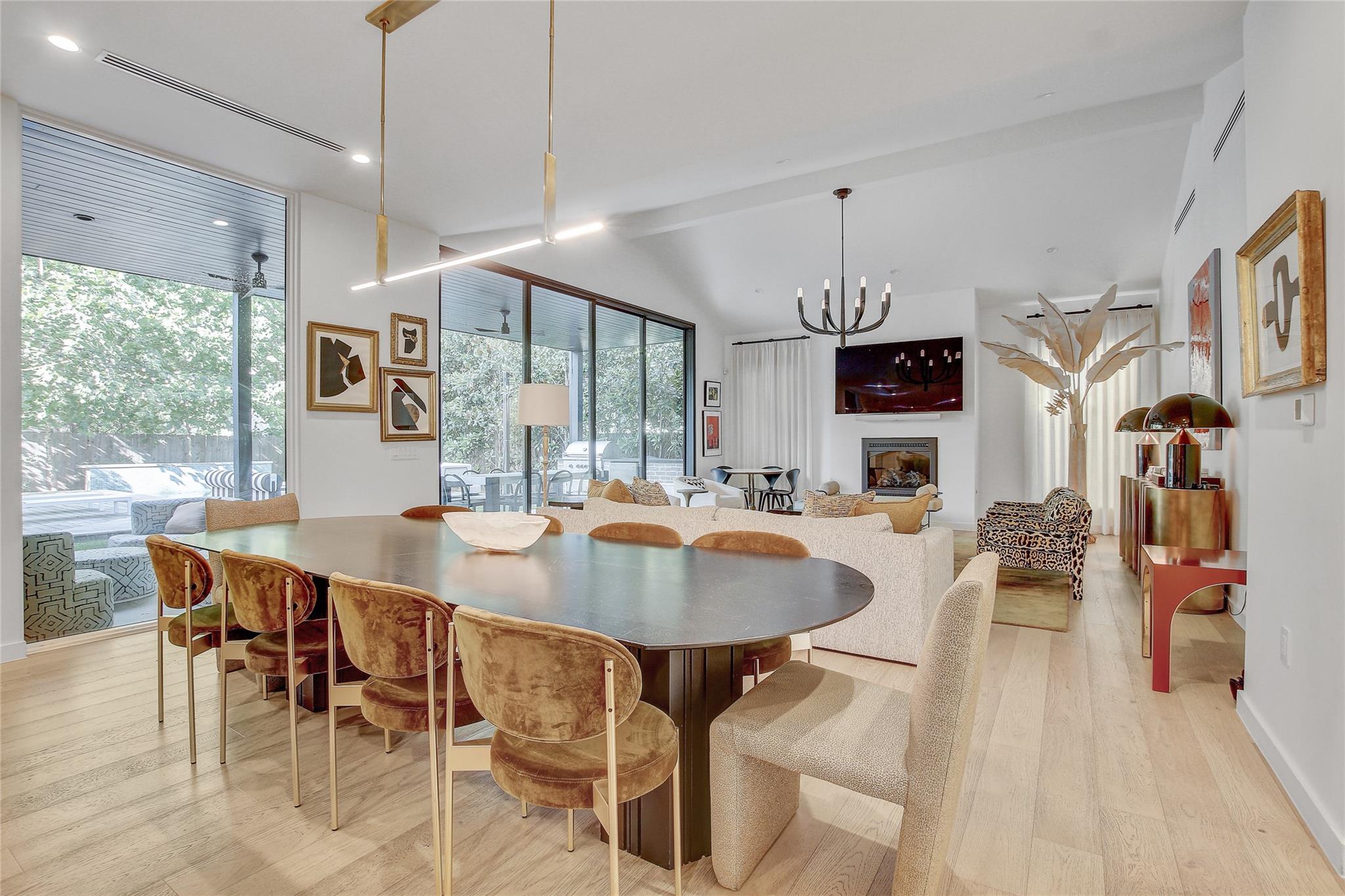 2006 Ford St, Austin, TX 78704