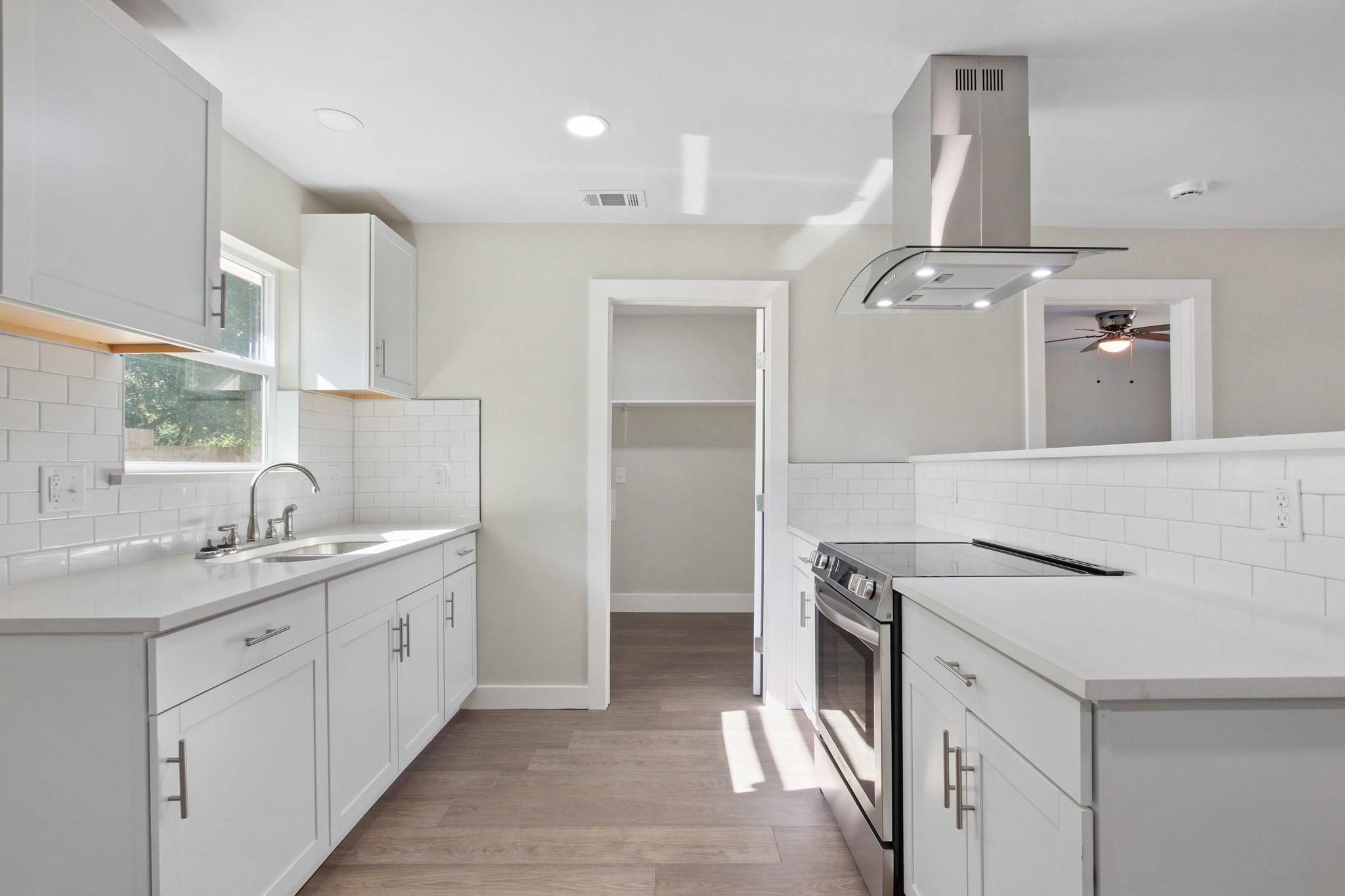 713 Burkett St, Taylor, TX 76574