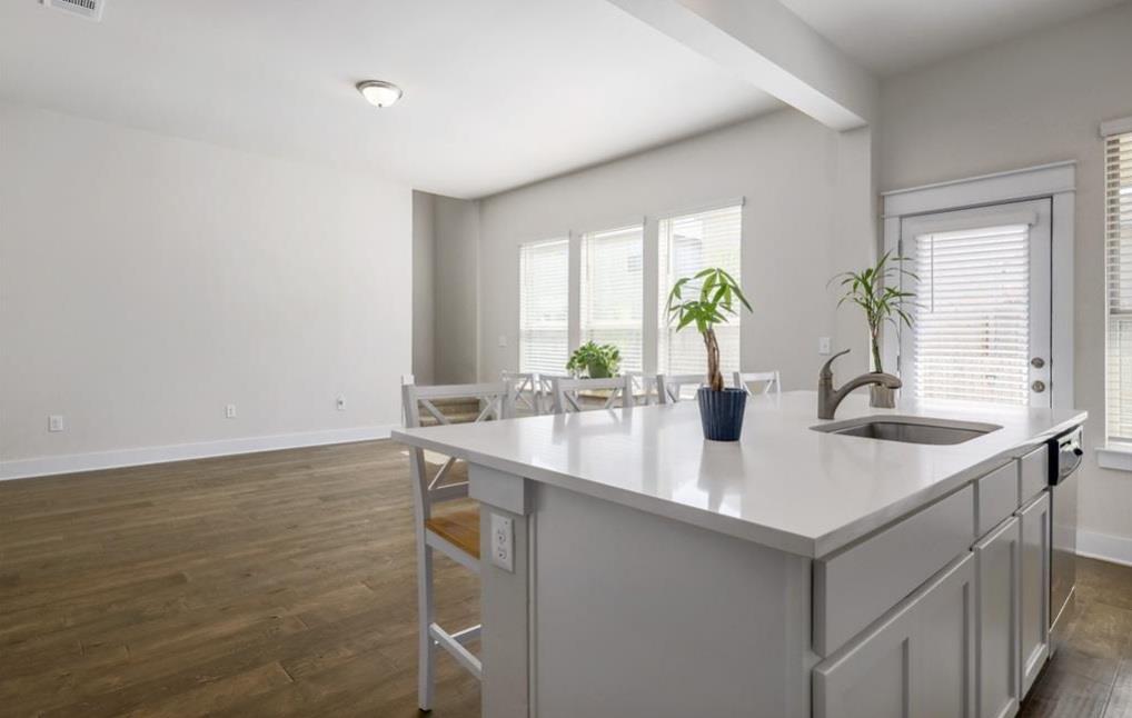 13501 Metric Blvd # 16, Austin, TX 78727