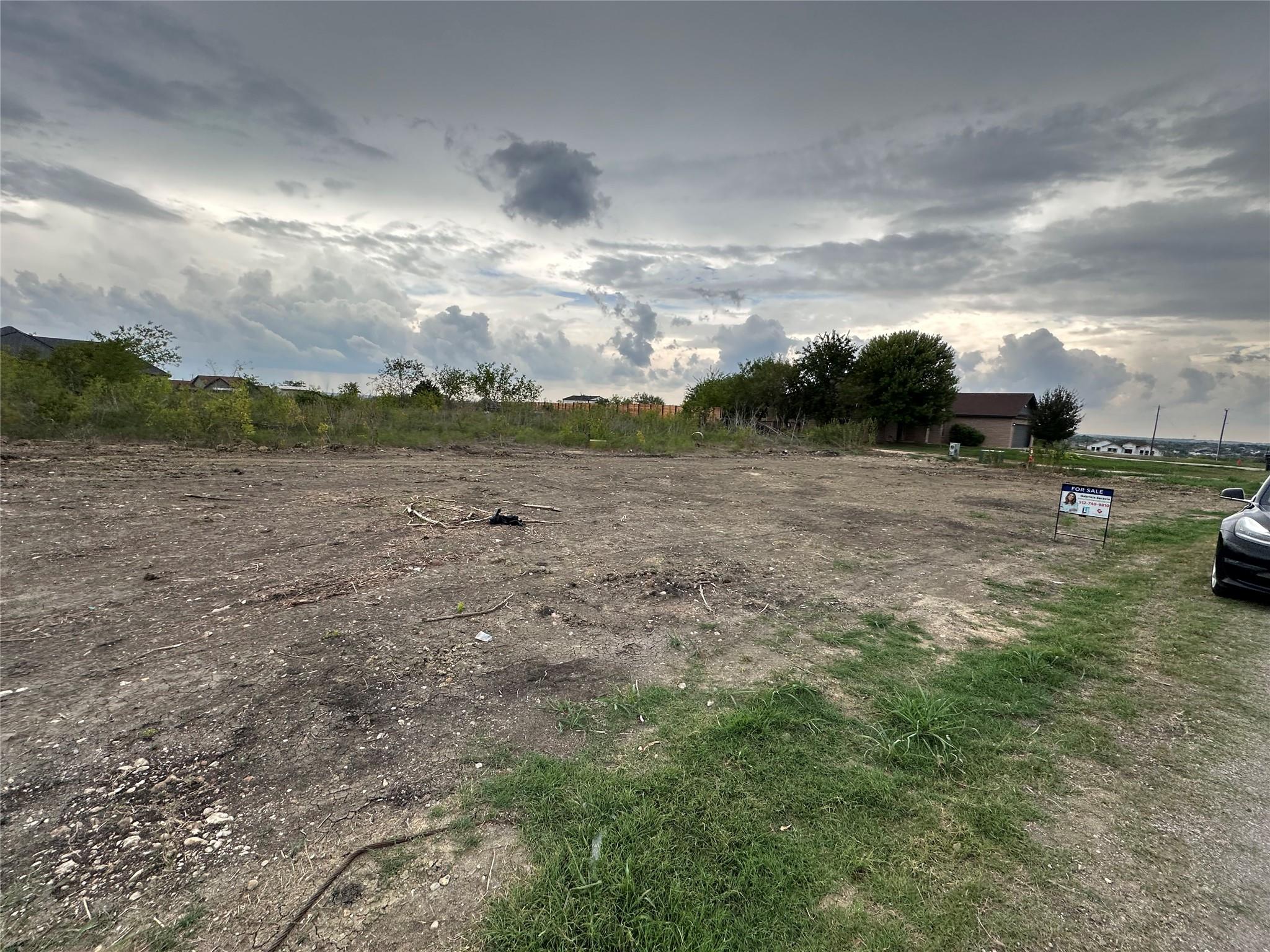 350 Engelke Rd, Niederwald, TX 78640