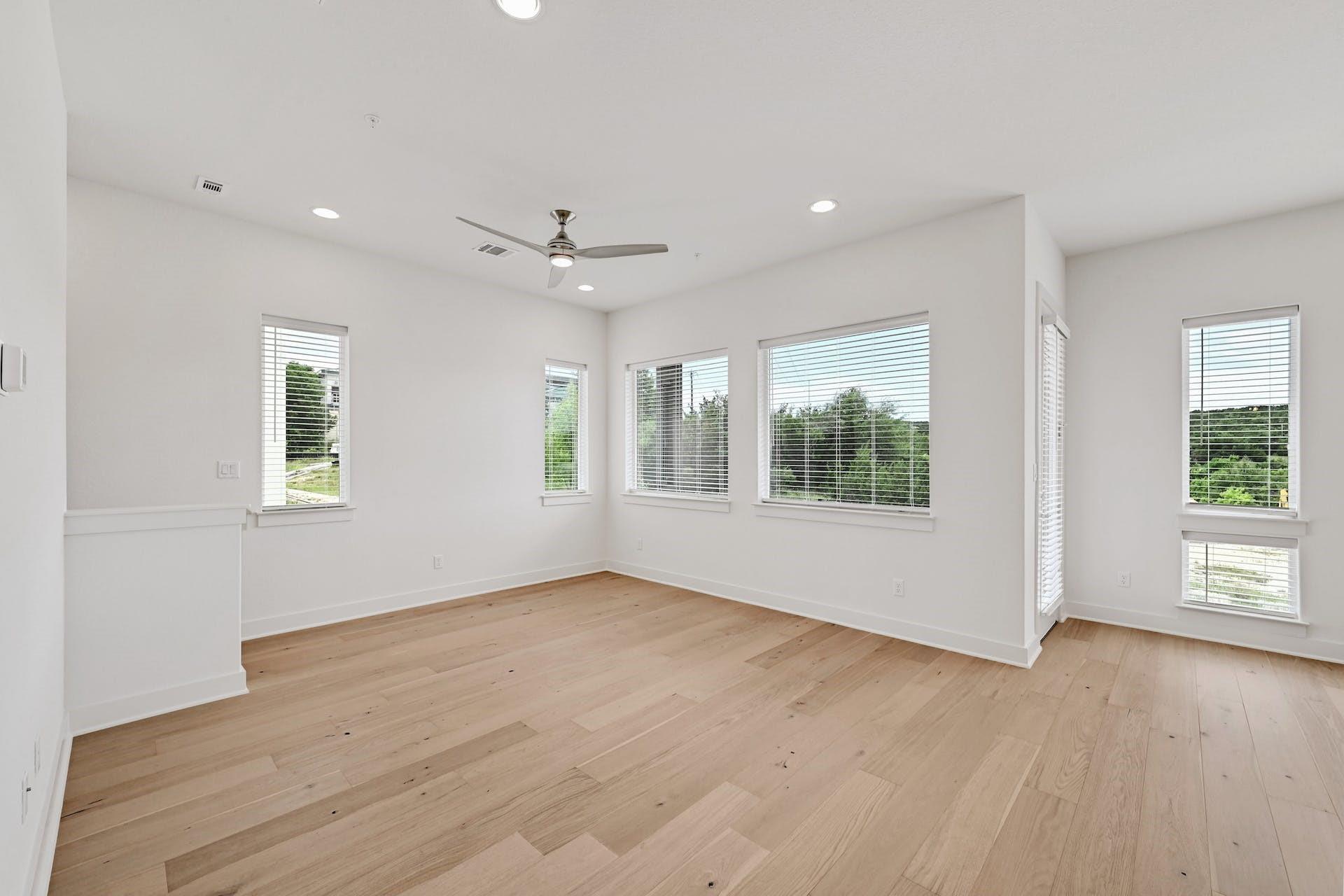 2050 Lohmans Spur # 1801, Lakeway, TX 78734