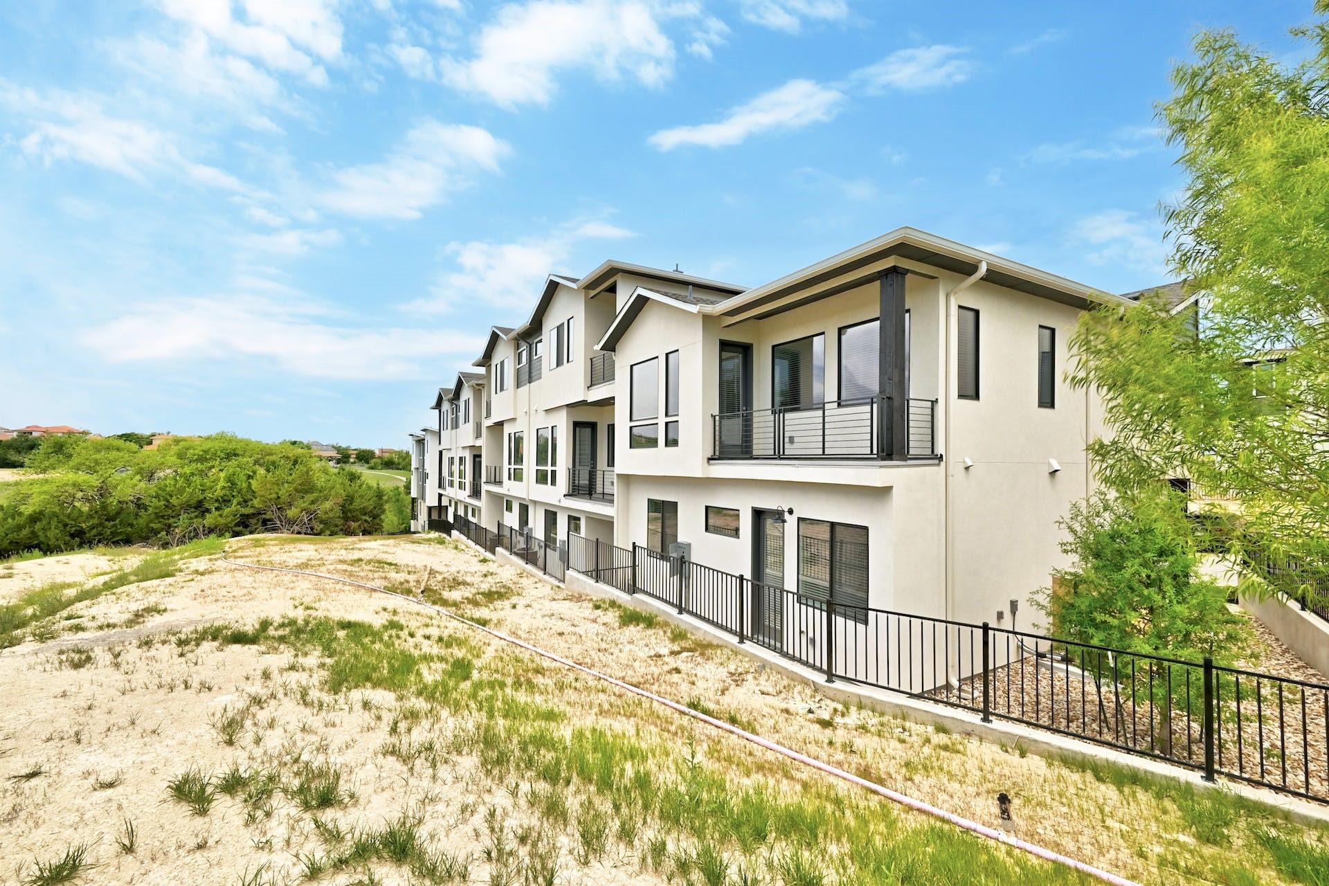 2050 Lohmans Spur # 1801, Lakeway, TX 78734