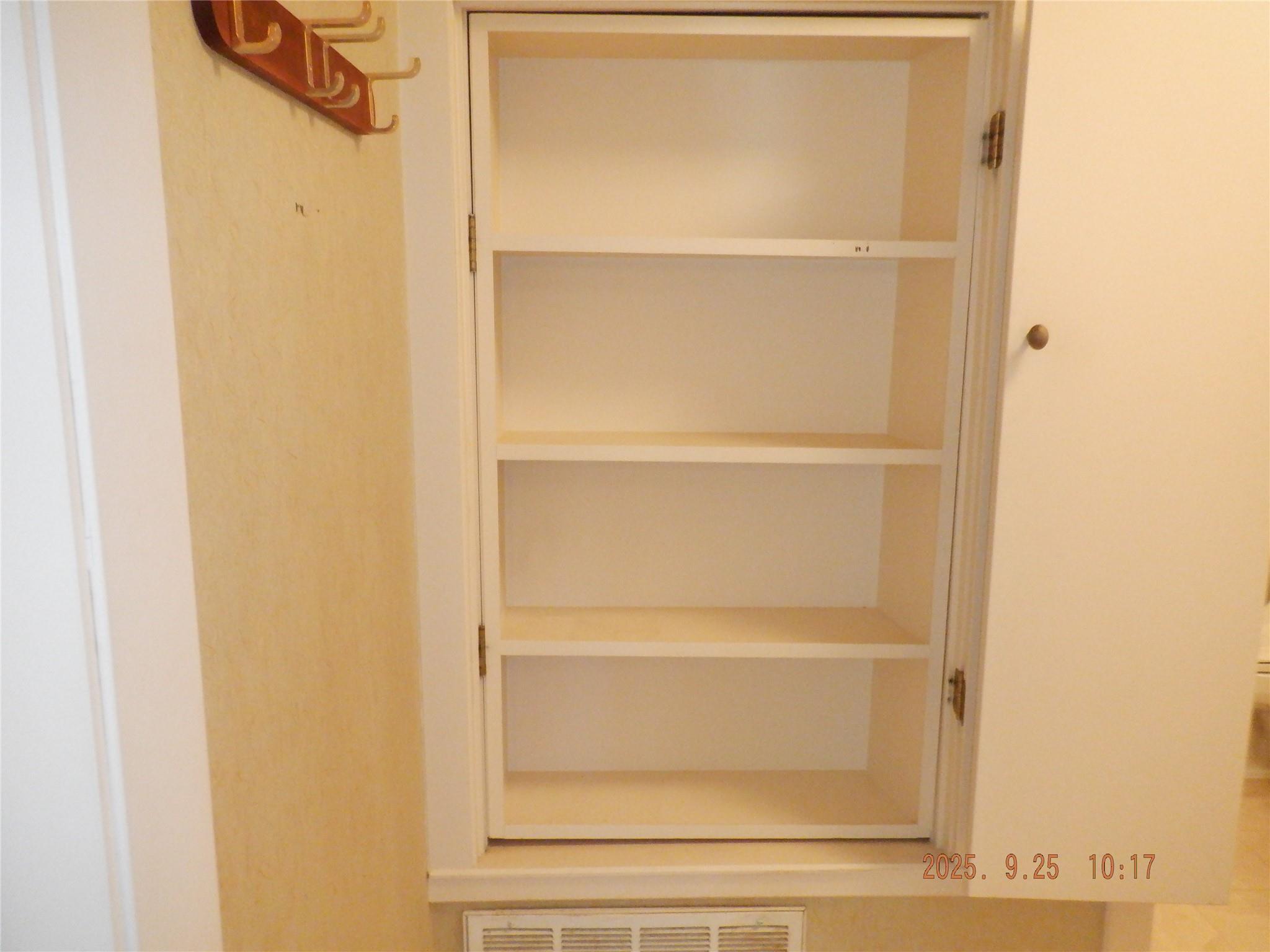 5524 Bee Caves Rd # J5, Austin, TX 78746