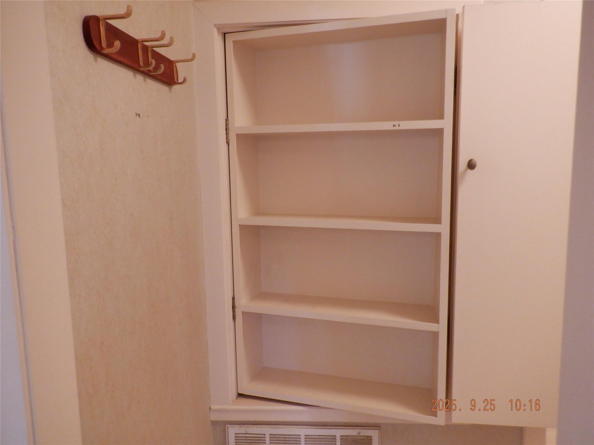 5524 Bee Caves Rd # J5, Austin, TX 78746