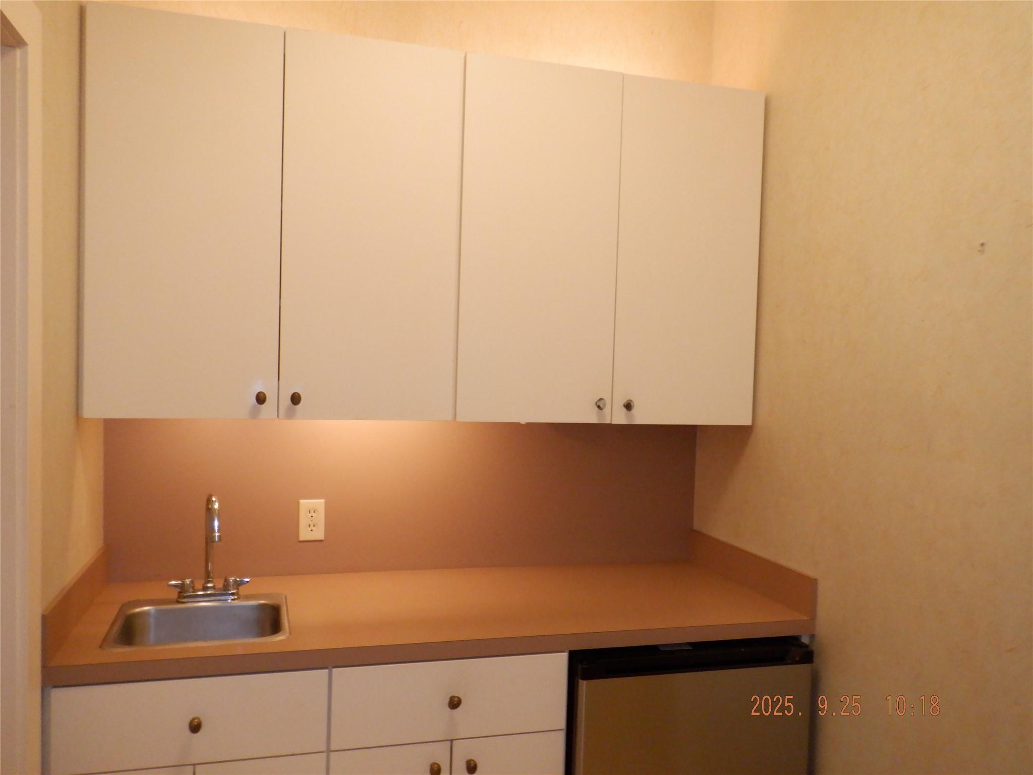 5524 Bee Caves Rd # J5, Austin, TX 78746