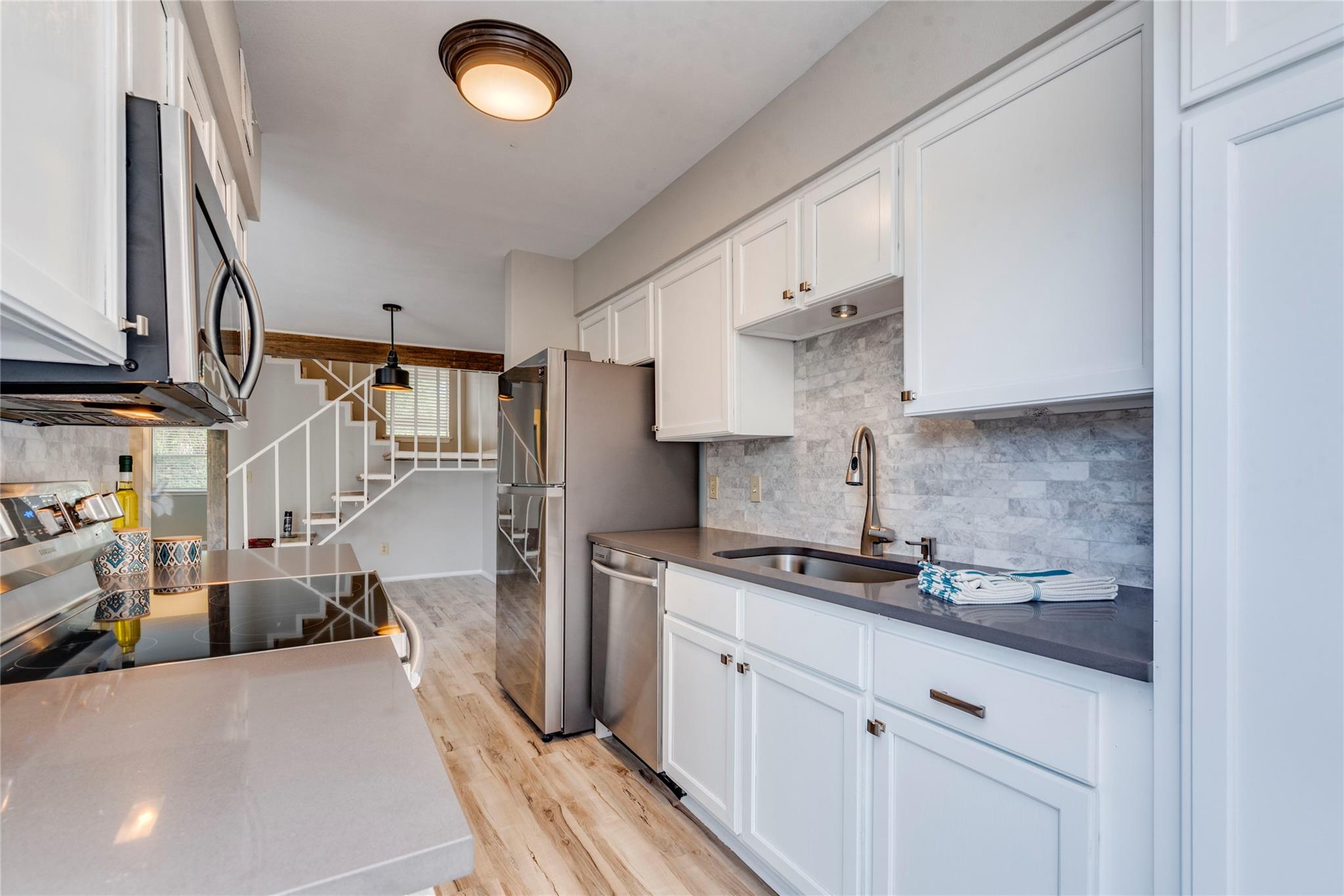 6910 Hart Ln # 805, Austin, TX 78731