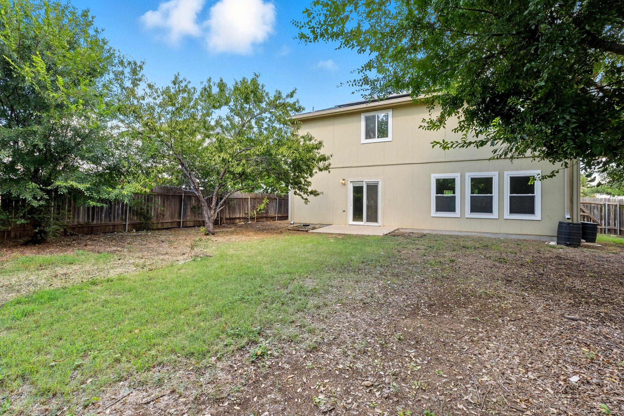 617 Riverway Ln, Leander, TX 78641