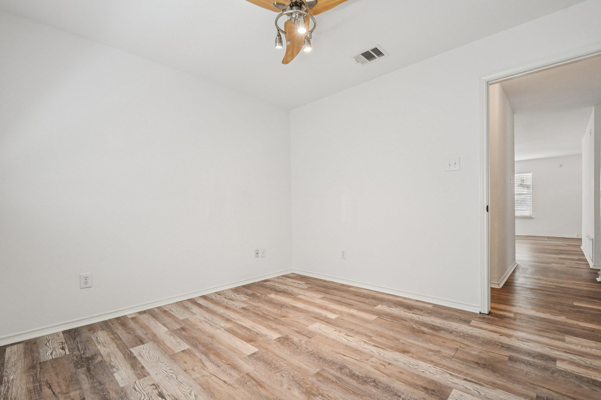 209 Cottontail Dr, Leander, TX 78641