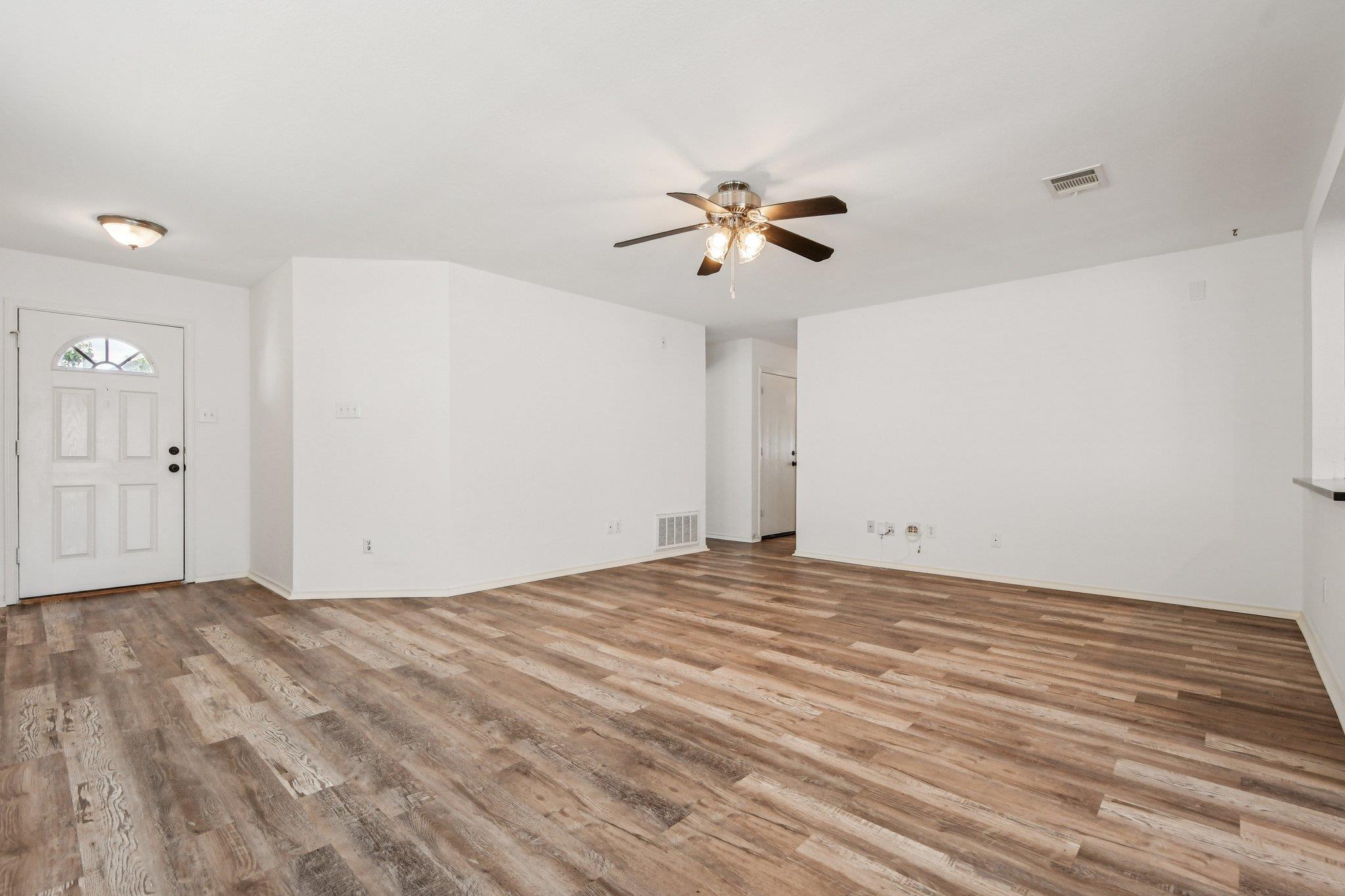 209 Cottontail Dr, Leander, TX 78641