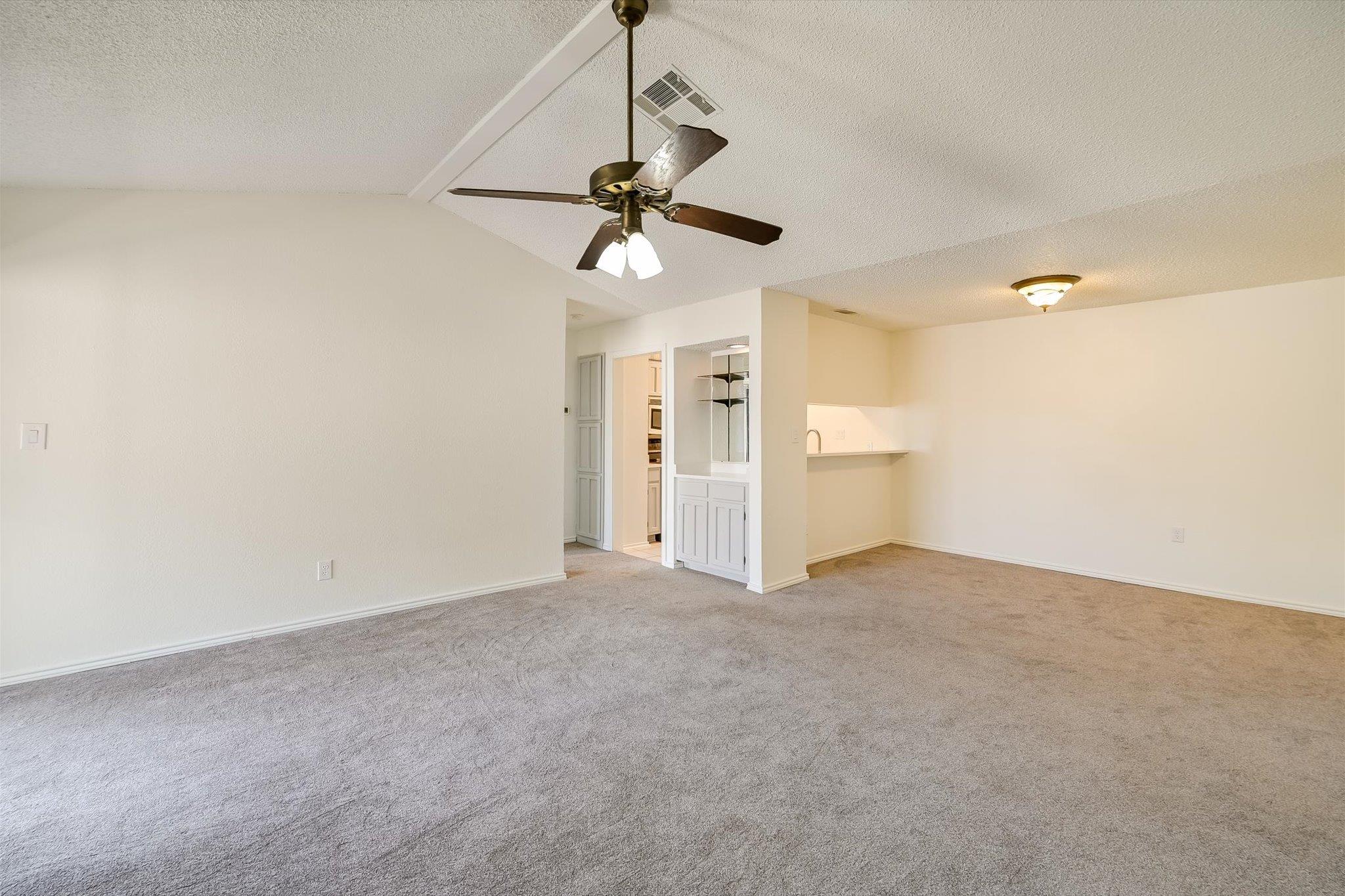 1202 Thorpe Ln # 402, San Marcos, TX 78666