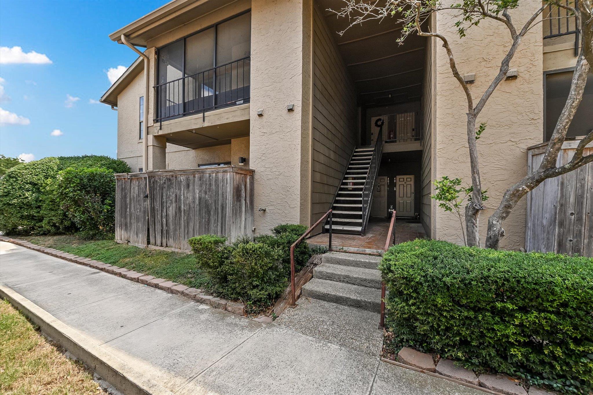 1202 Thorpe Ln # 402, San Marcos, TX 78666