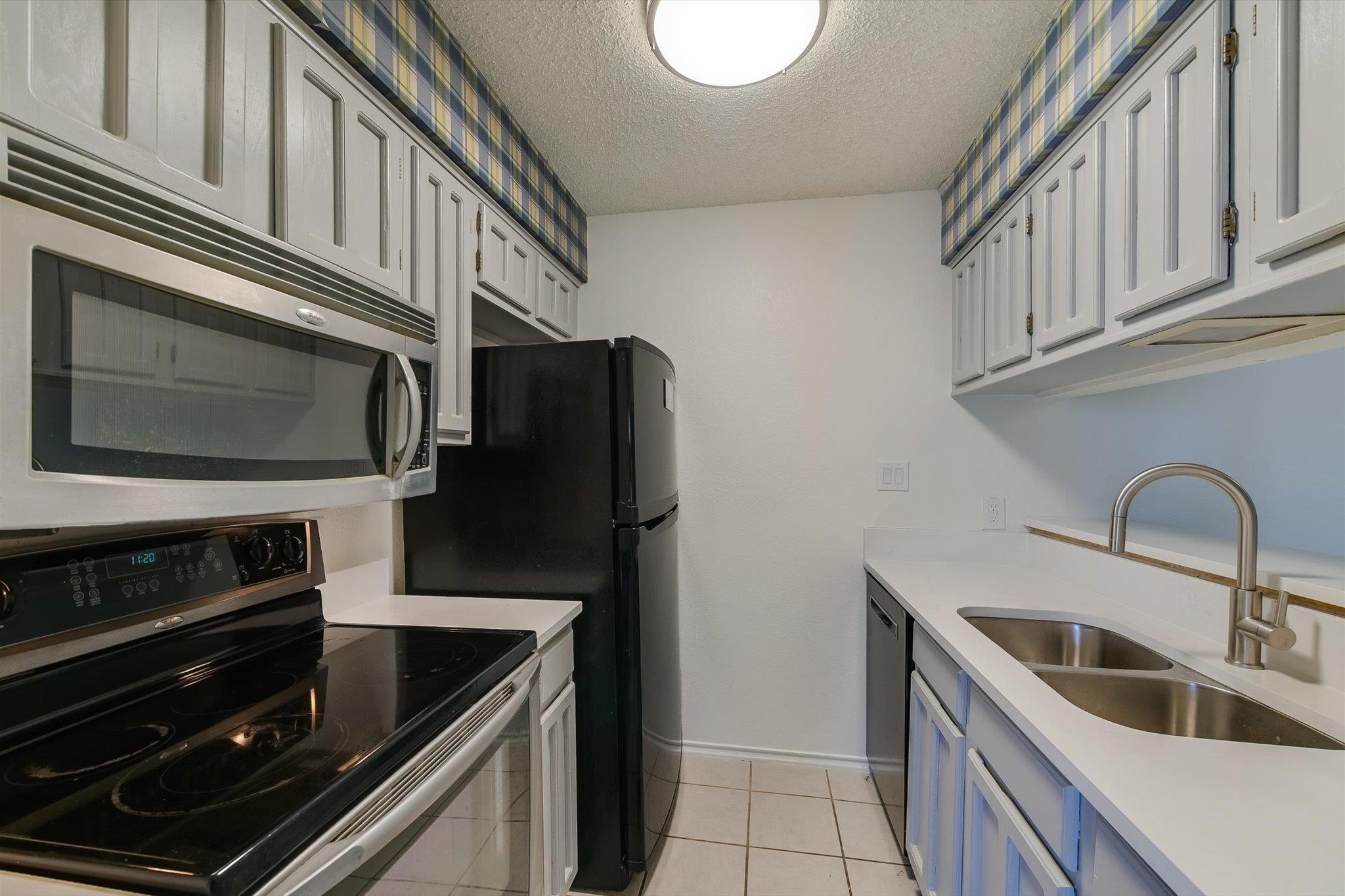 1202 Thorpe Ln # 402, San Marcos, TX 78666