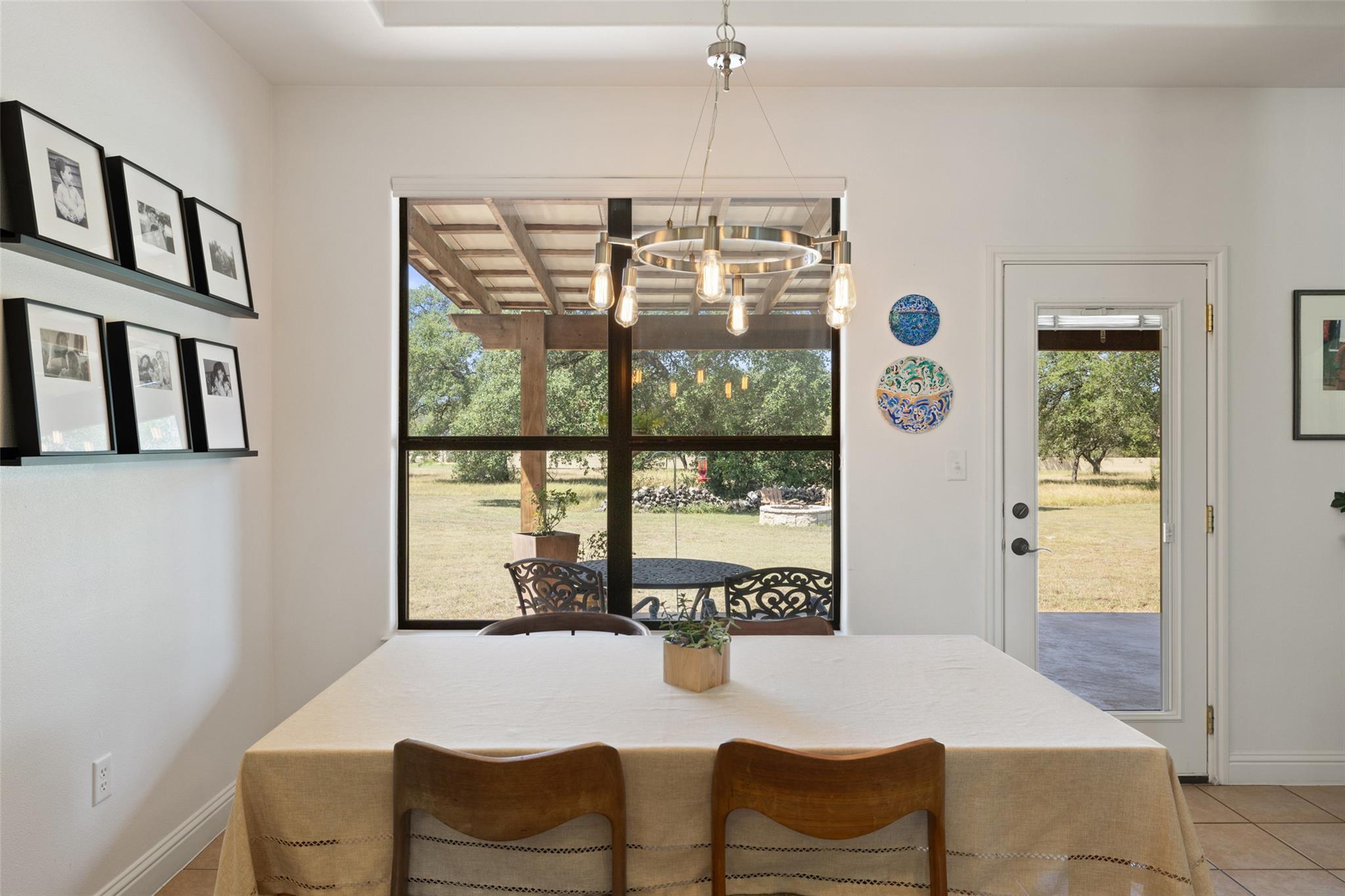 501 East Trl, Spicewood, TX 78669