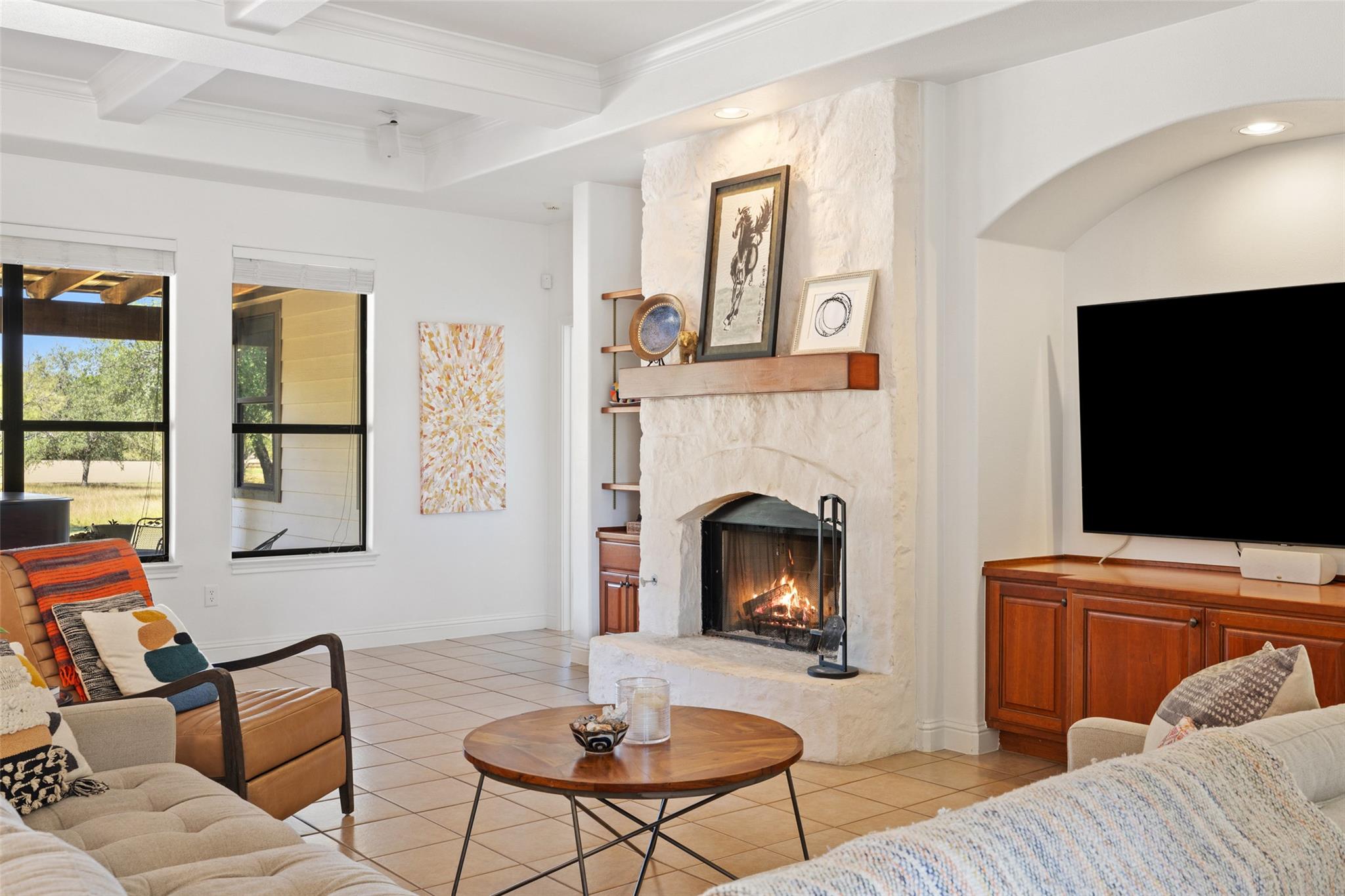 501 East Trl, Spicewood, TX 78669