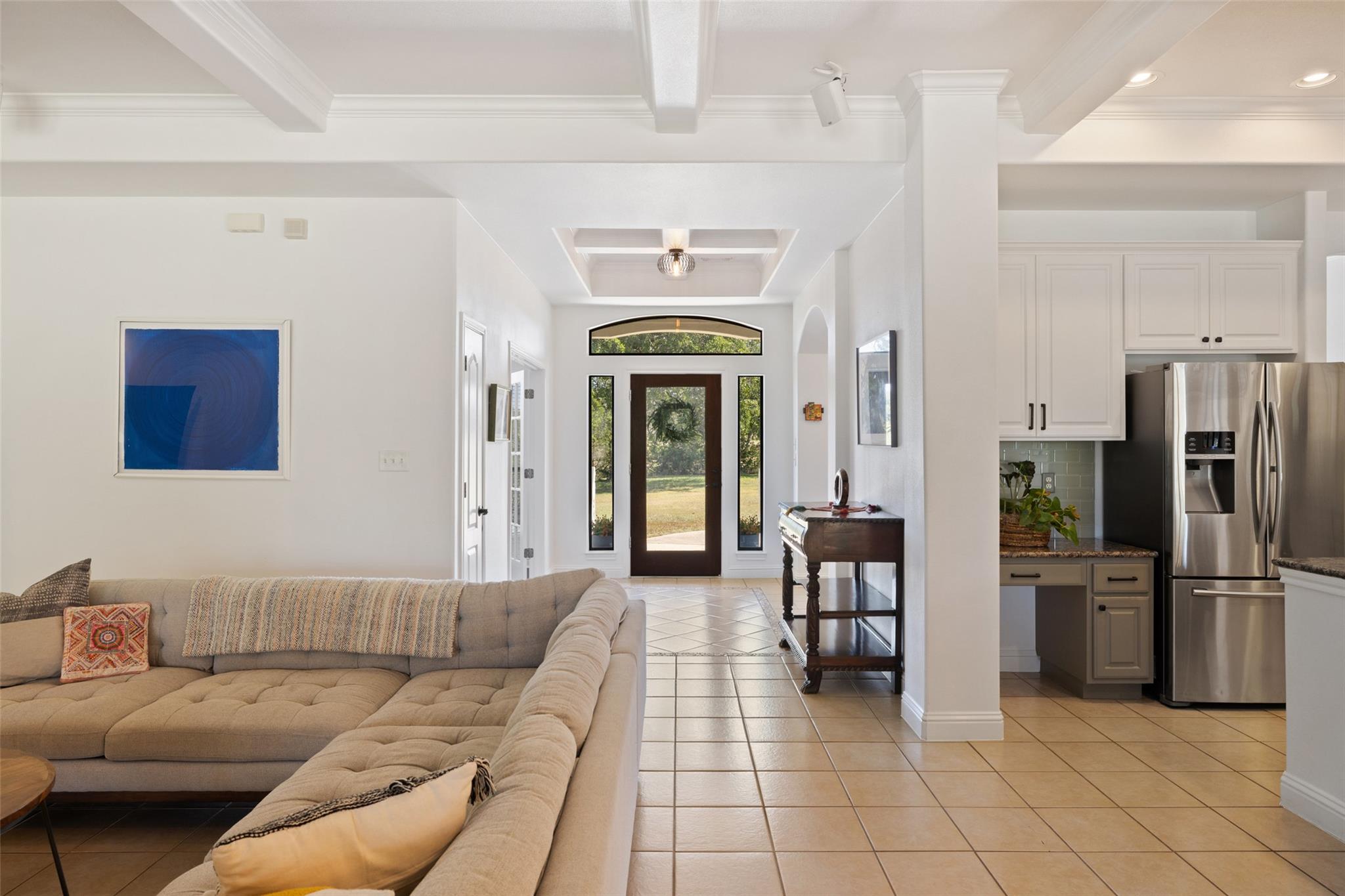 501 East Trl, Spicewood, TX 78669