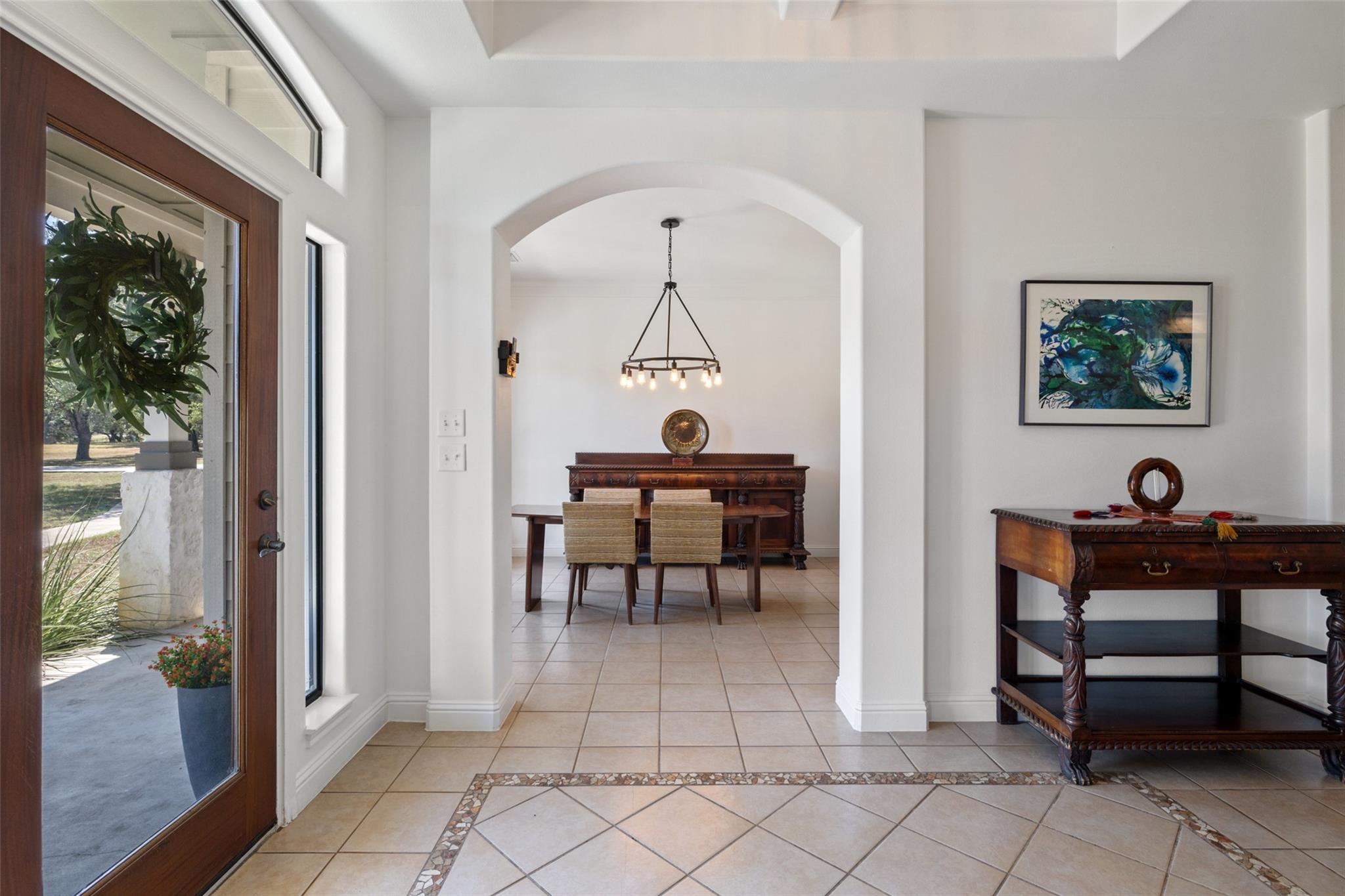 501 East Trl, Spicewood, TX 78669