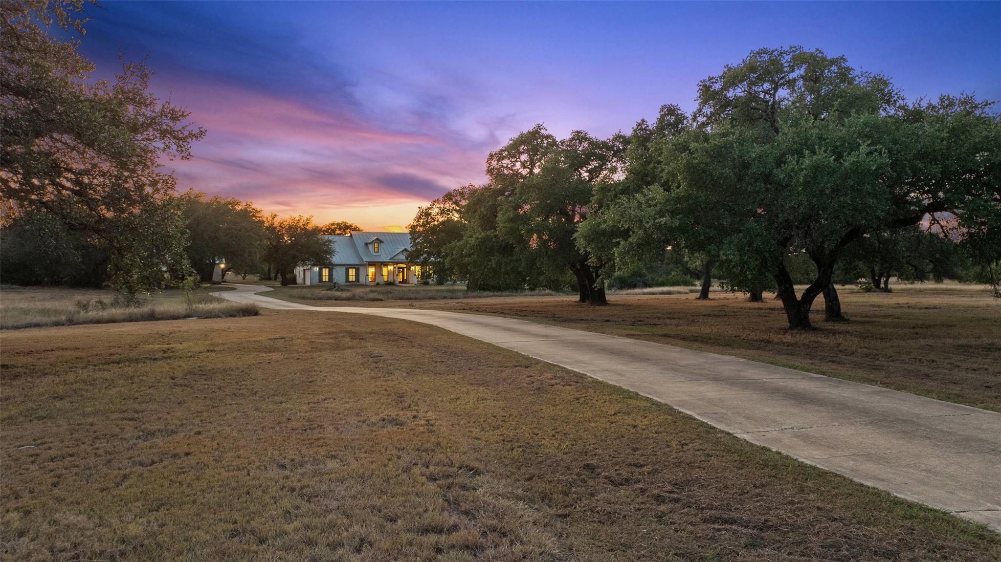 501 East Trl, Spicewood, TX 78669