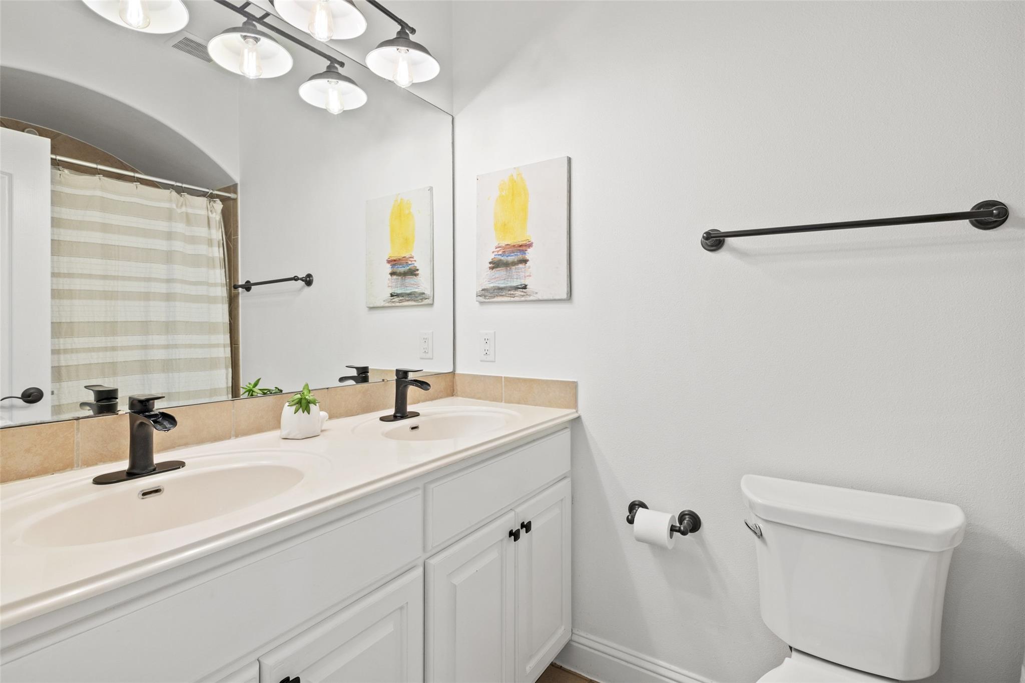 501 East Trl, Spicewood, TX 78669