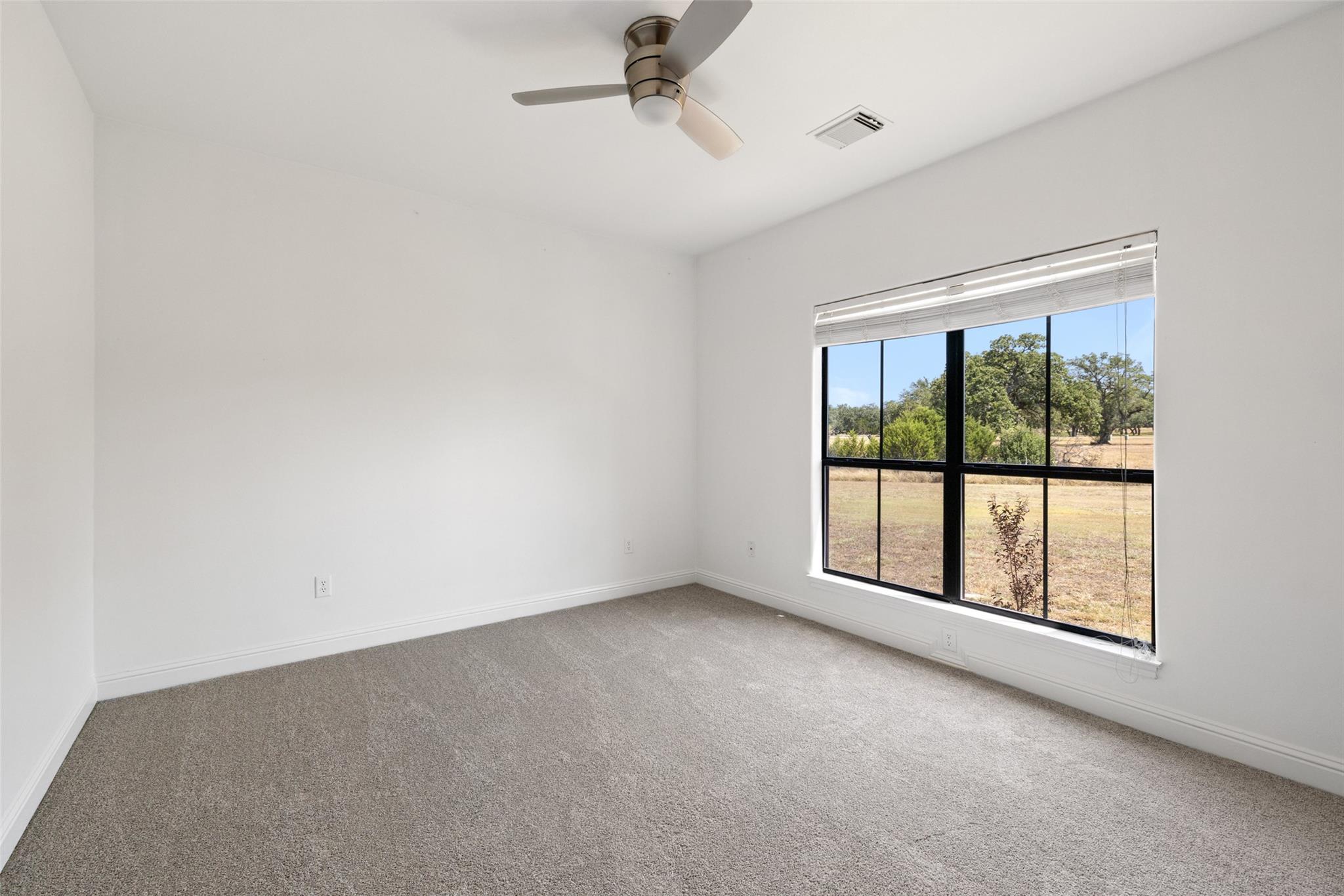 501 East Trl, Spicewood, TX 78669