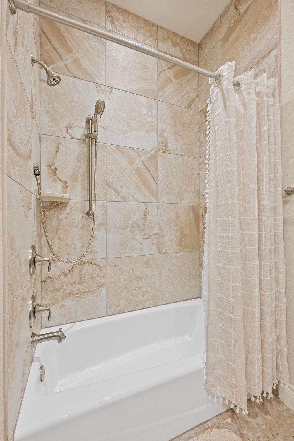 107 Lucia Cir # 1, Lakeway, TX 78734